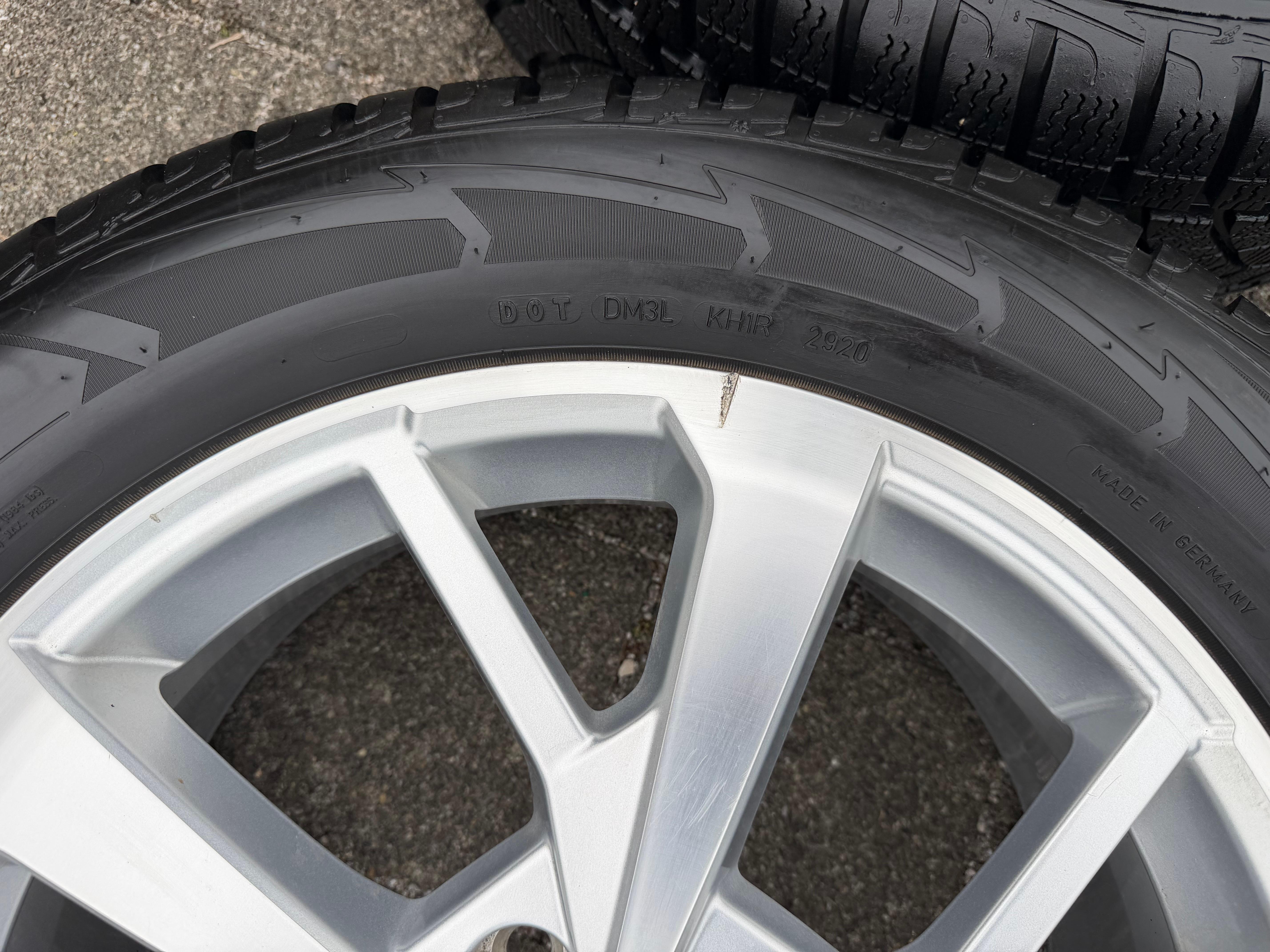 4 ruedas de invierno de aleación originales de 18" para Audi Q3 F3 83A 83A601025J 235/55R18 104H Goodyear