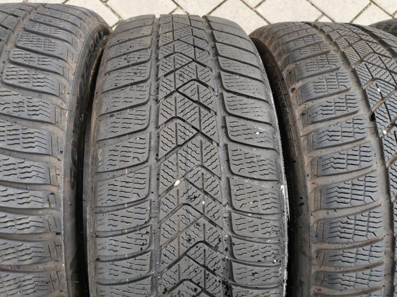 4 x 225/45R19 96V winterbanden Pirelli Sottozero 3 Runflat 2x 6,5-7mm en 2x 6mm 2019/2020