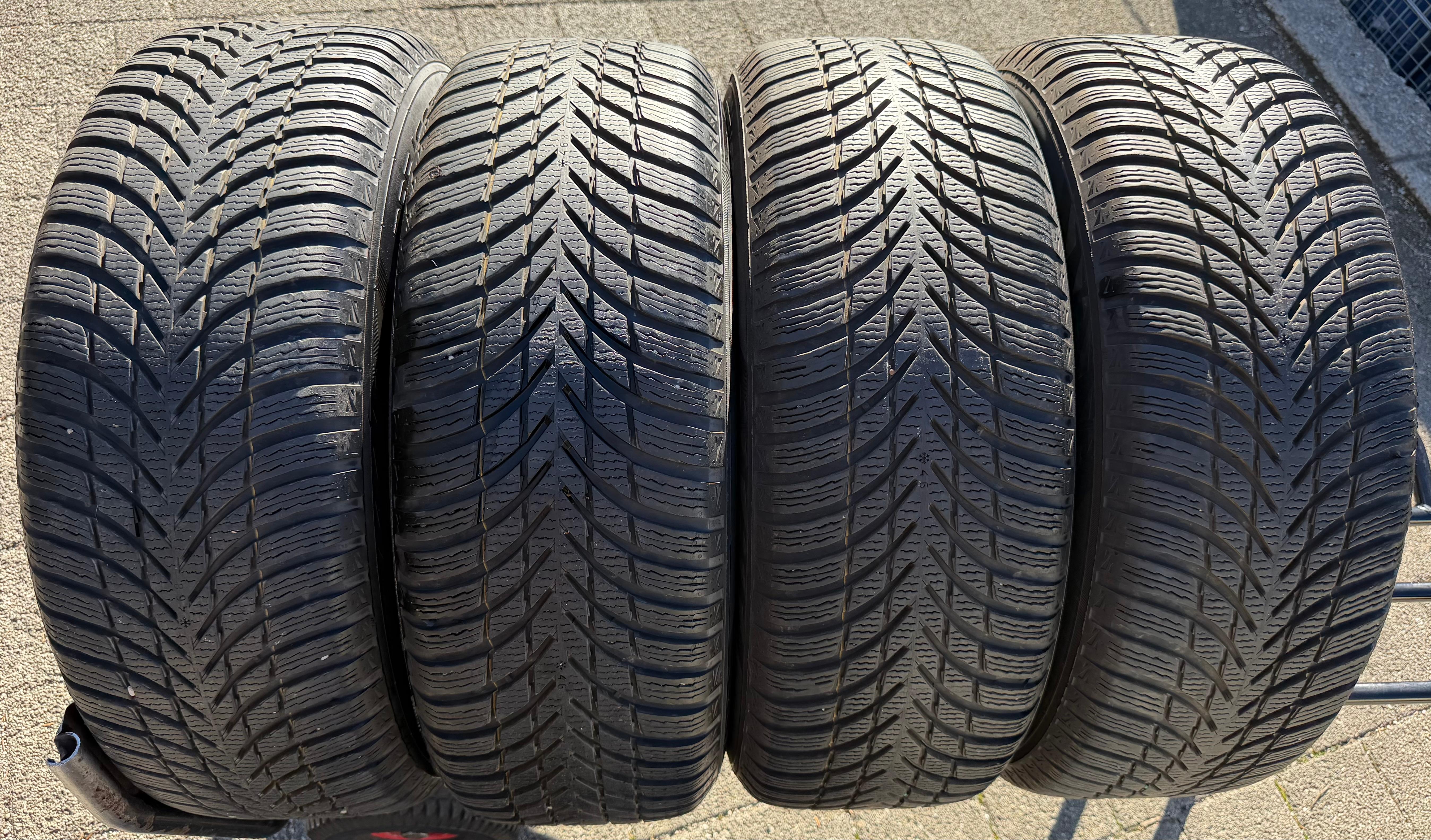 4 ruedas de invierno de aleación originales de 18" Volvo XC60 II 31423851 235/60R18 107H NOKIAN 2025