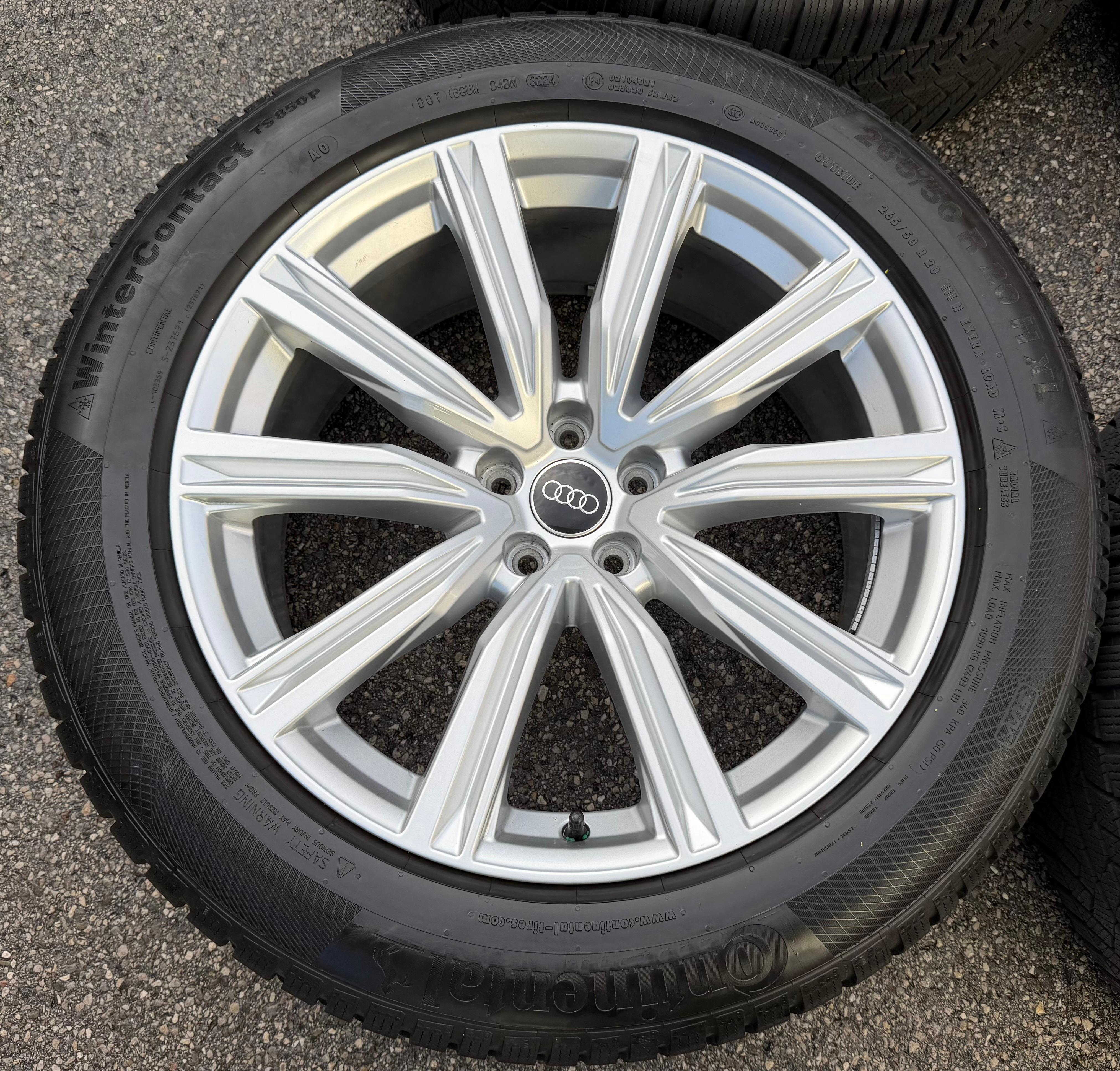 4 Original 20" Alu Winterräder Audi Q8 SQ8 4M8601025DK 265/50R20 111H Continental