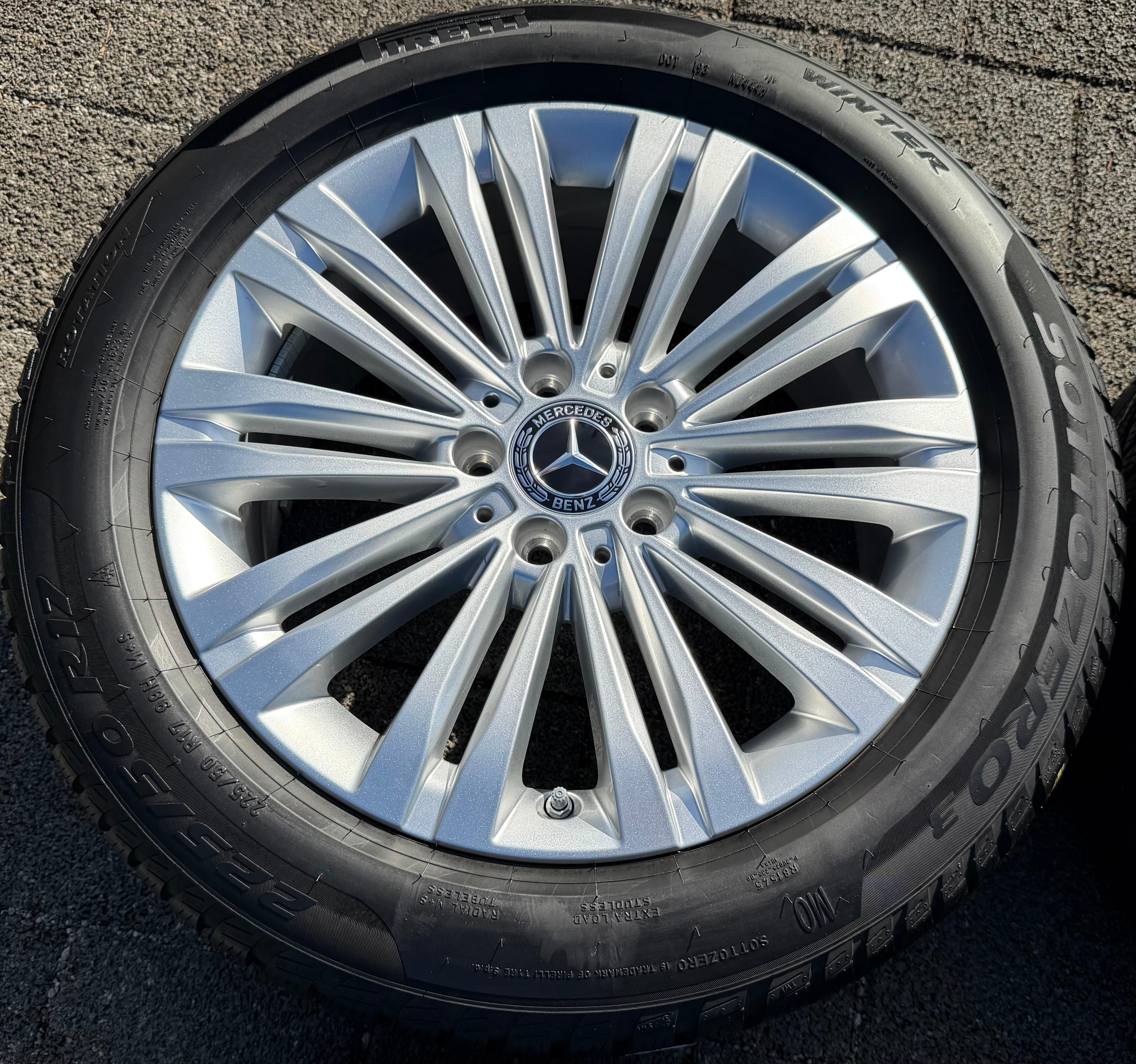 4 Original 17" Alu Winterräder Mercedes C-Klasse W206 A2064014400 2024 Pirelli