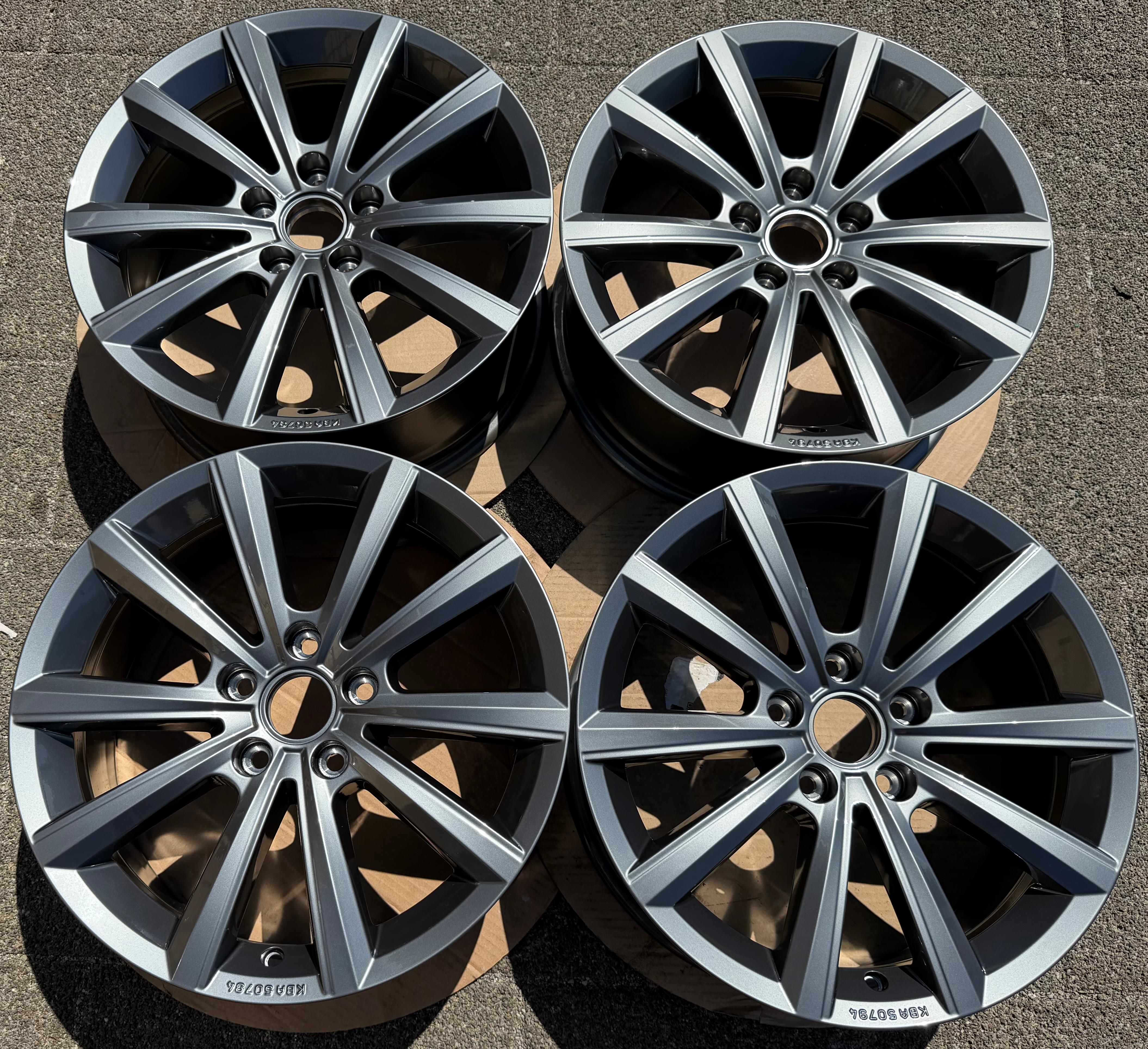 4 Original 17" Alufelgen VW T-Roc A11 Beetle 2GA601025A 7x17 ET45 Merano NEU