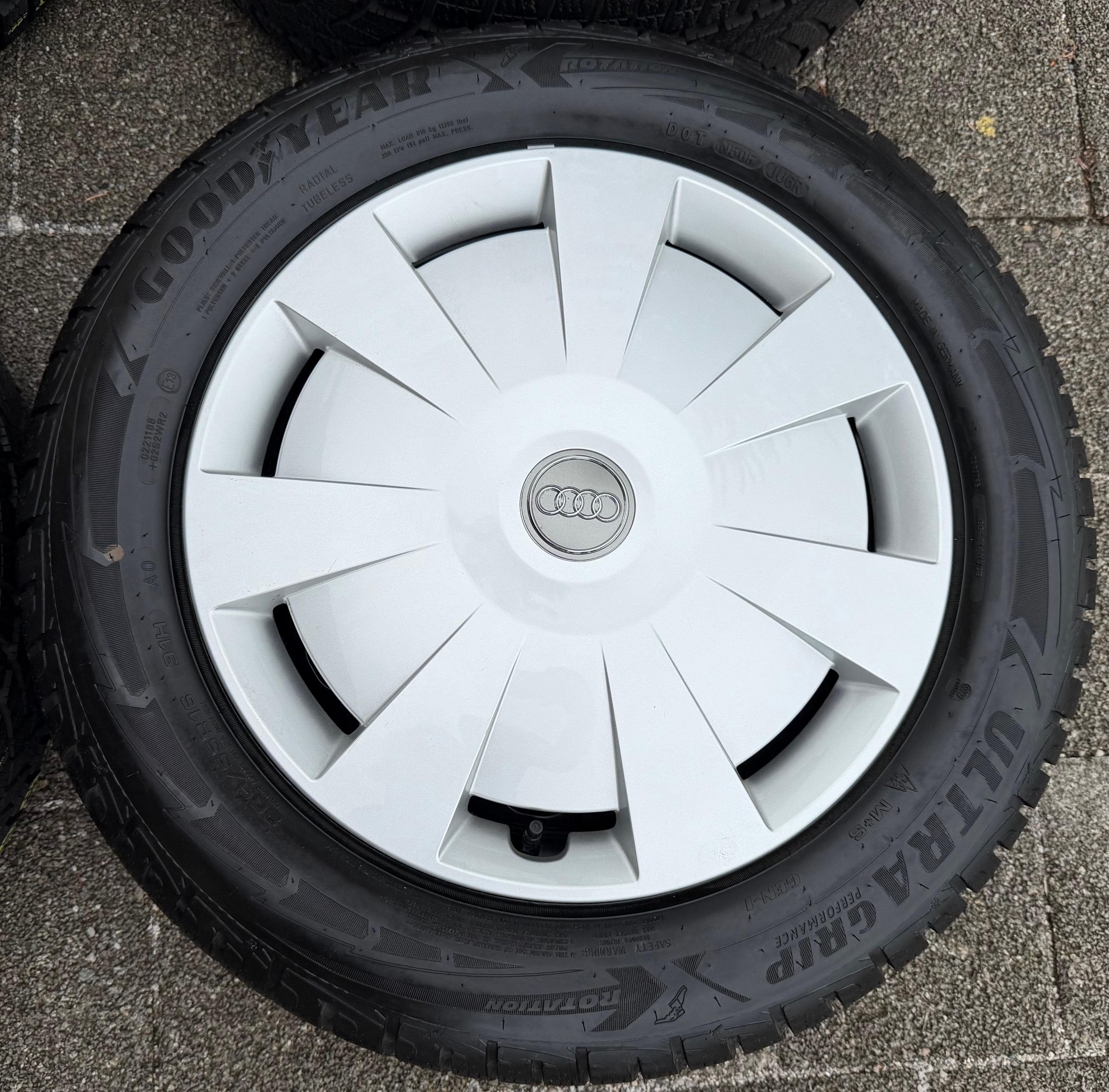 4 Winterräder Audi A3 8V Sportback Cabrio  205/55R16 91H Goodyear 8V0601027A