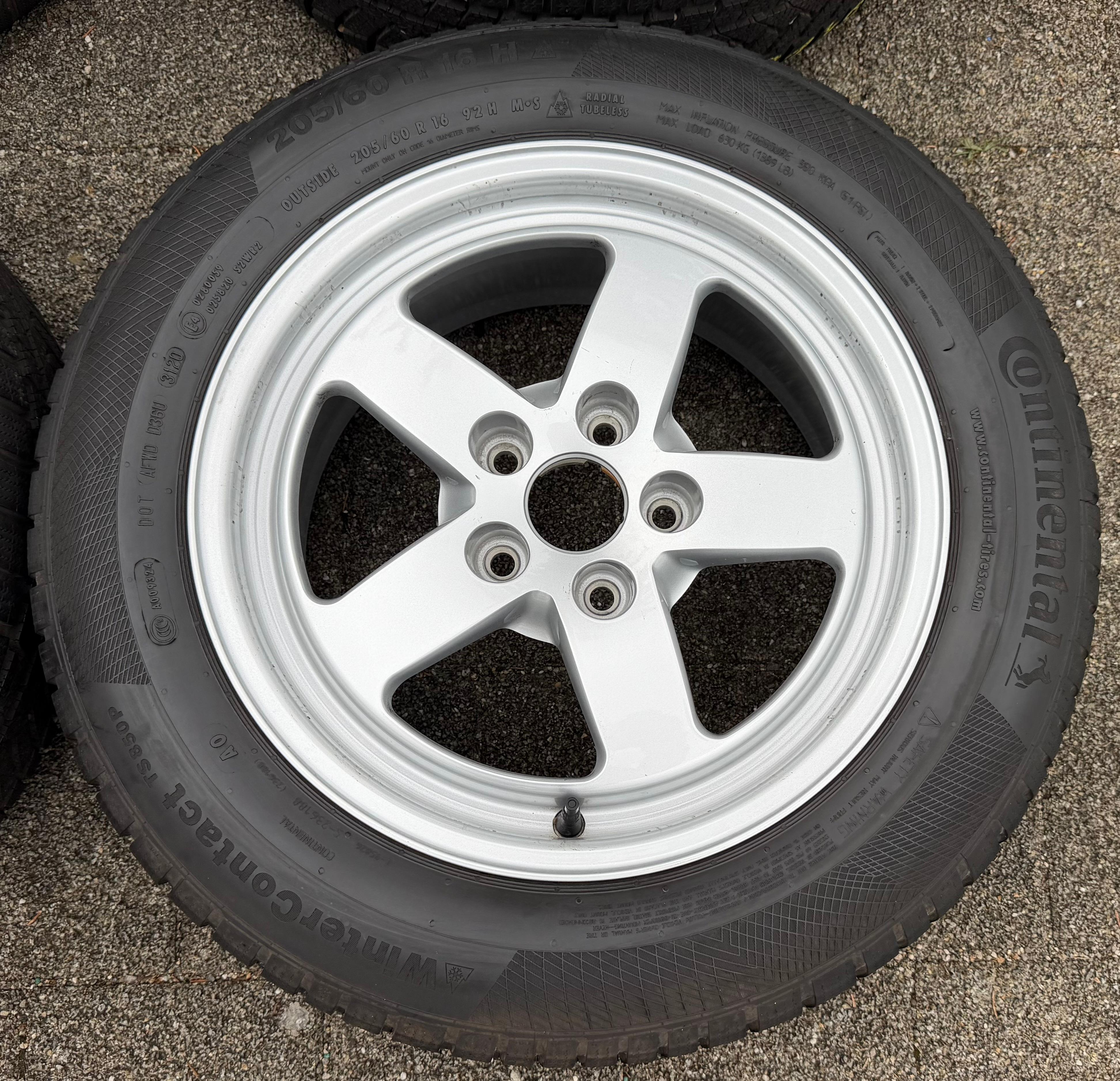 4 ruedas de aleación originales de invierno para Audi A4 B9 8W 205/60R16 92H 8W0601025 Continental