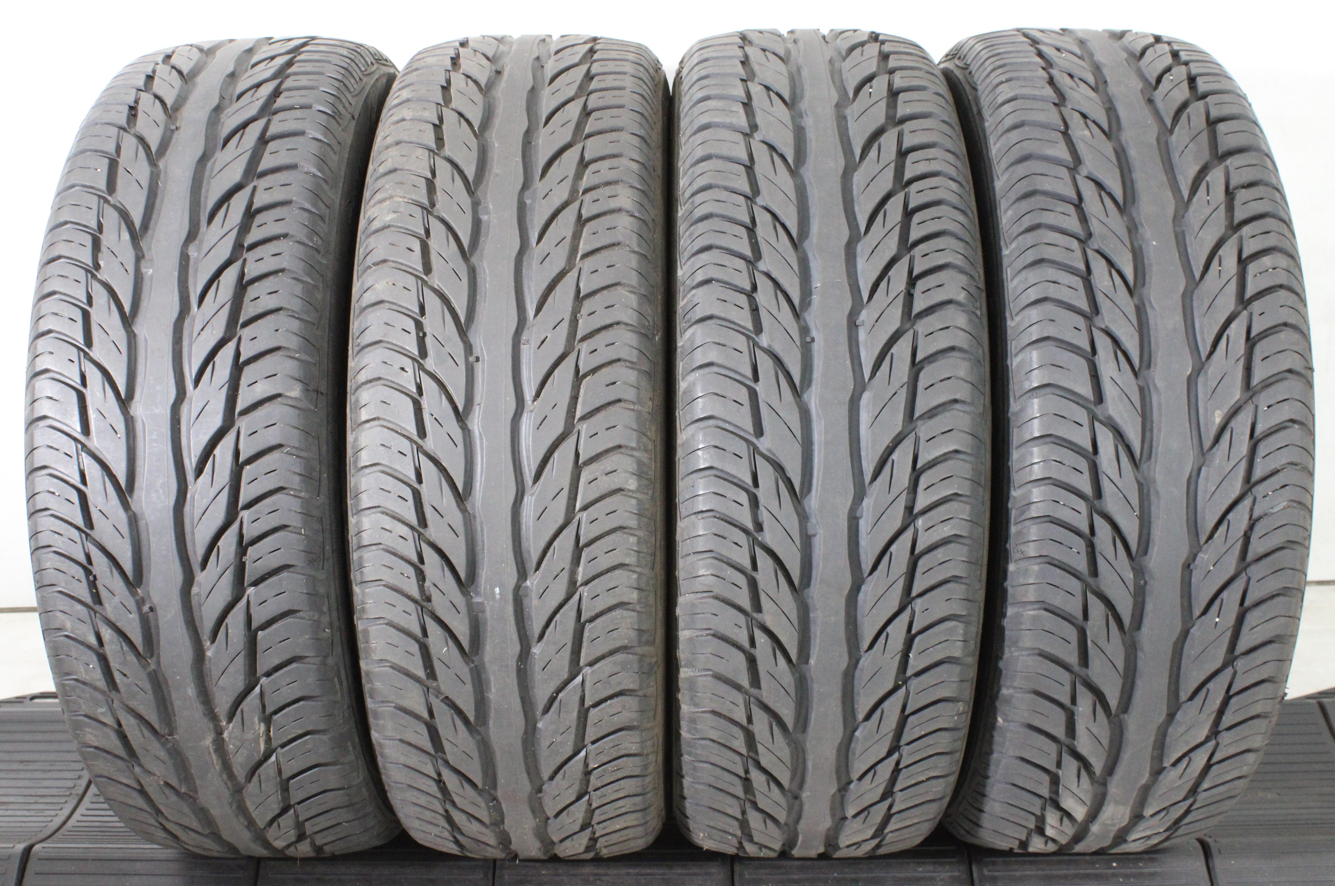 4 x 215/60R17 96H Winterreifen Uniroyal Rain Expert SUV 2x5,5-6mm/2x6,5-7mm 2013