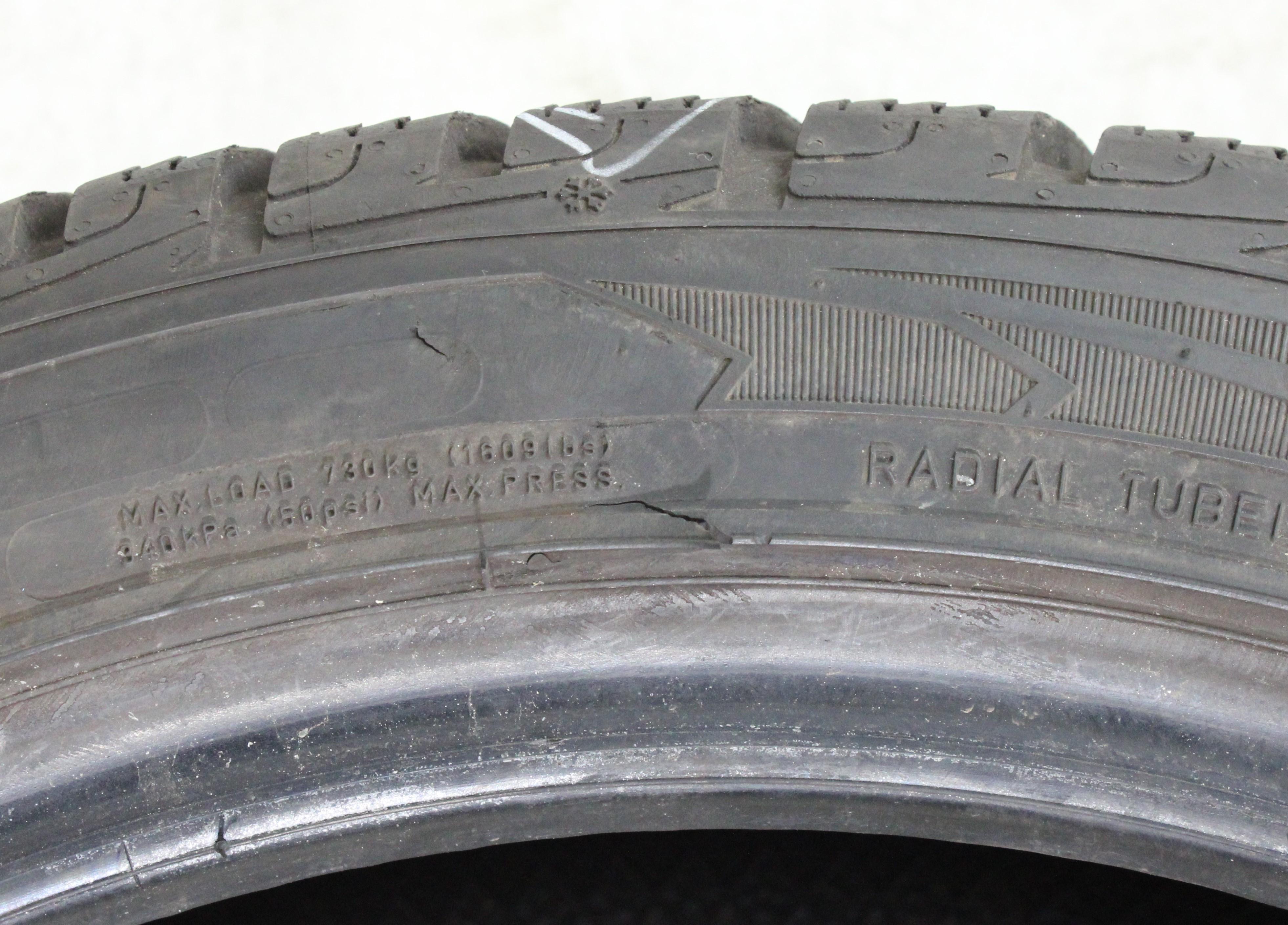 1 x 245/40R18 97V Winterreifen Goodyear Ultra Grip Performance GEN-1 AO 6,5mm 2024