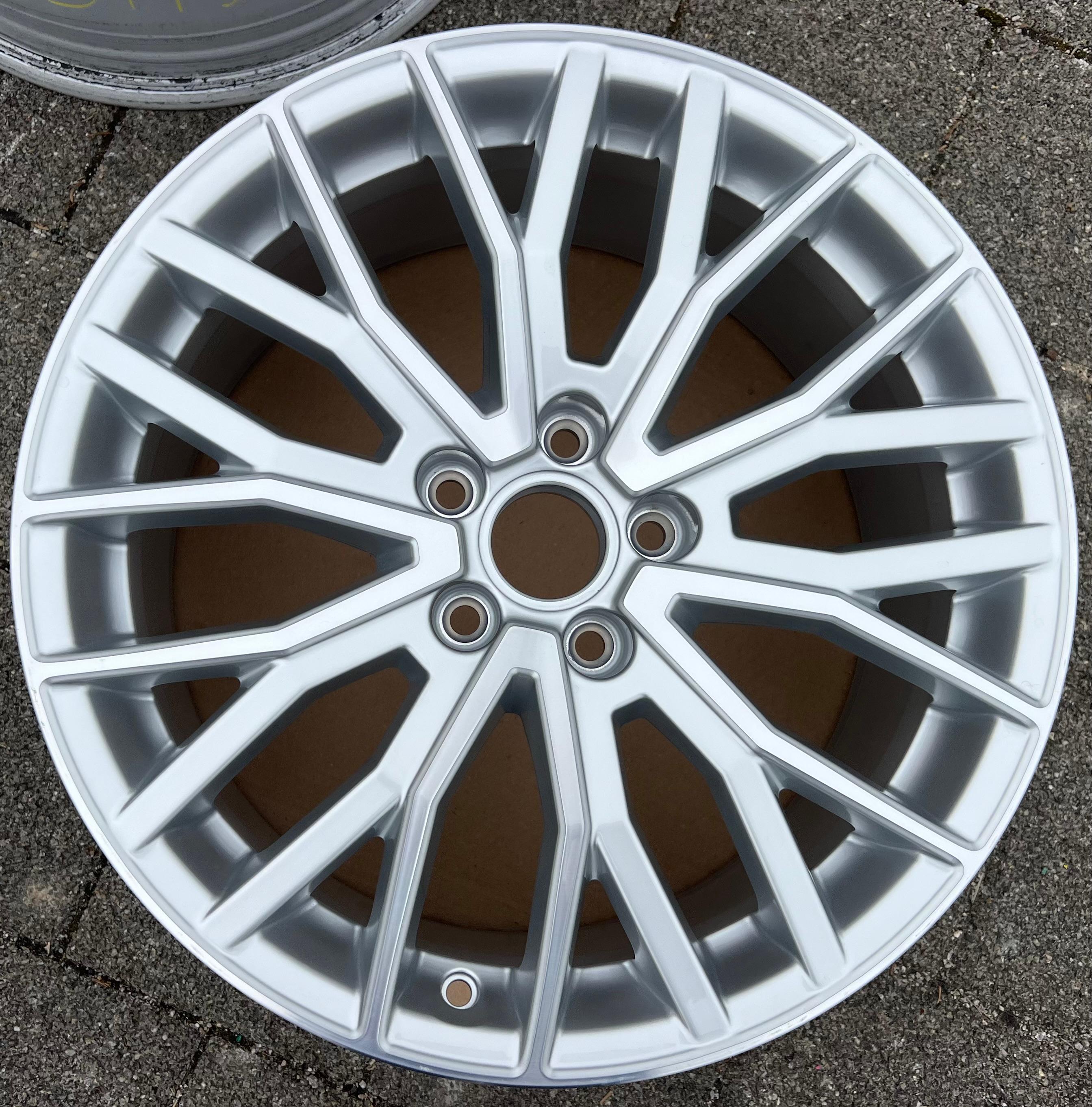 1 X ORIGINAL 18" ALUFELGE FELGE AUDI TT 8S 8S0601025G 8,5x18 ET50