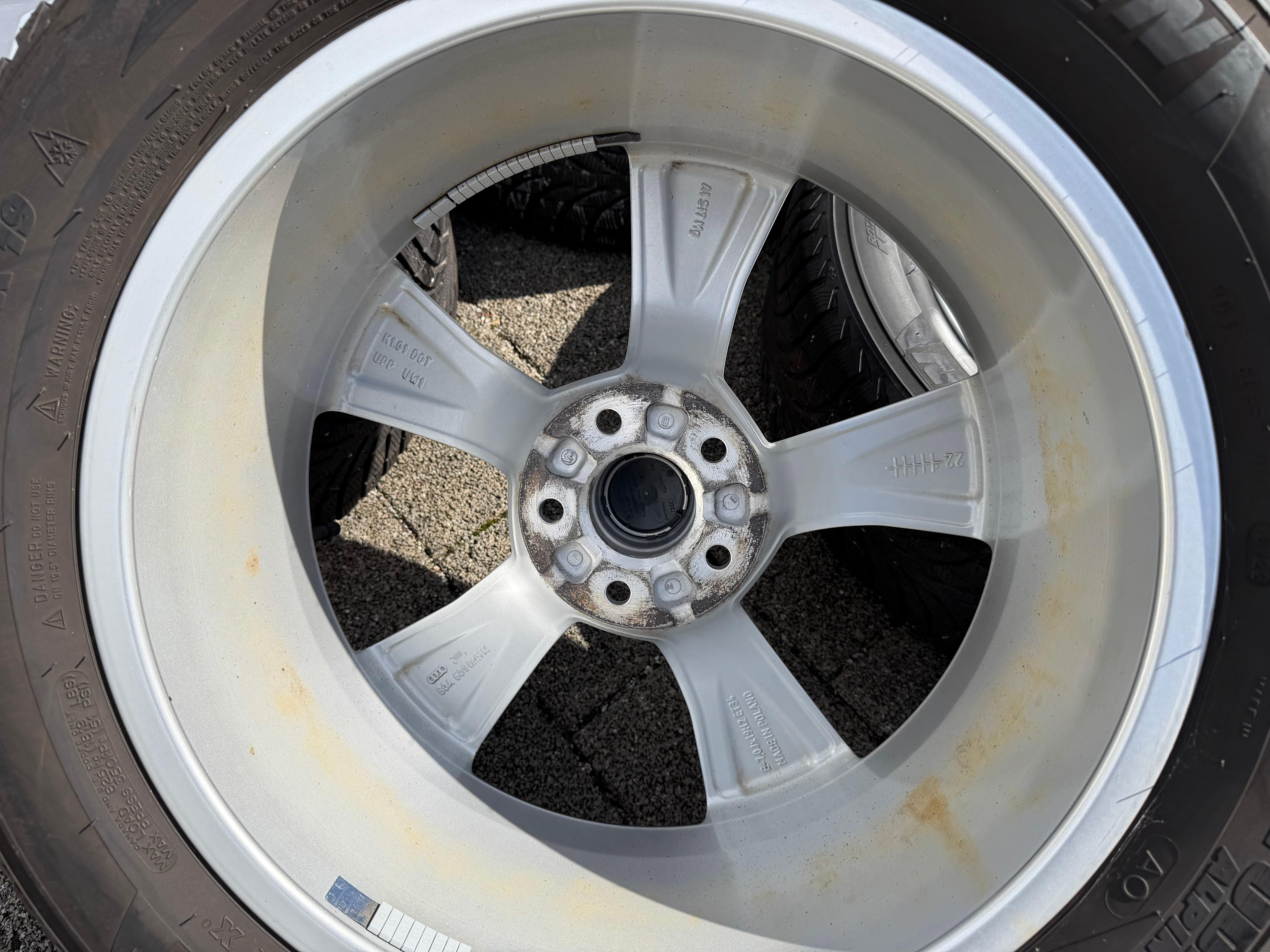 4 ruote in lega originali da 19" invernali Audi Q5 SQ5 FY 80A601025K 235/55R19 101H Michelin 2022