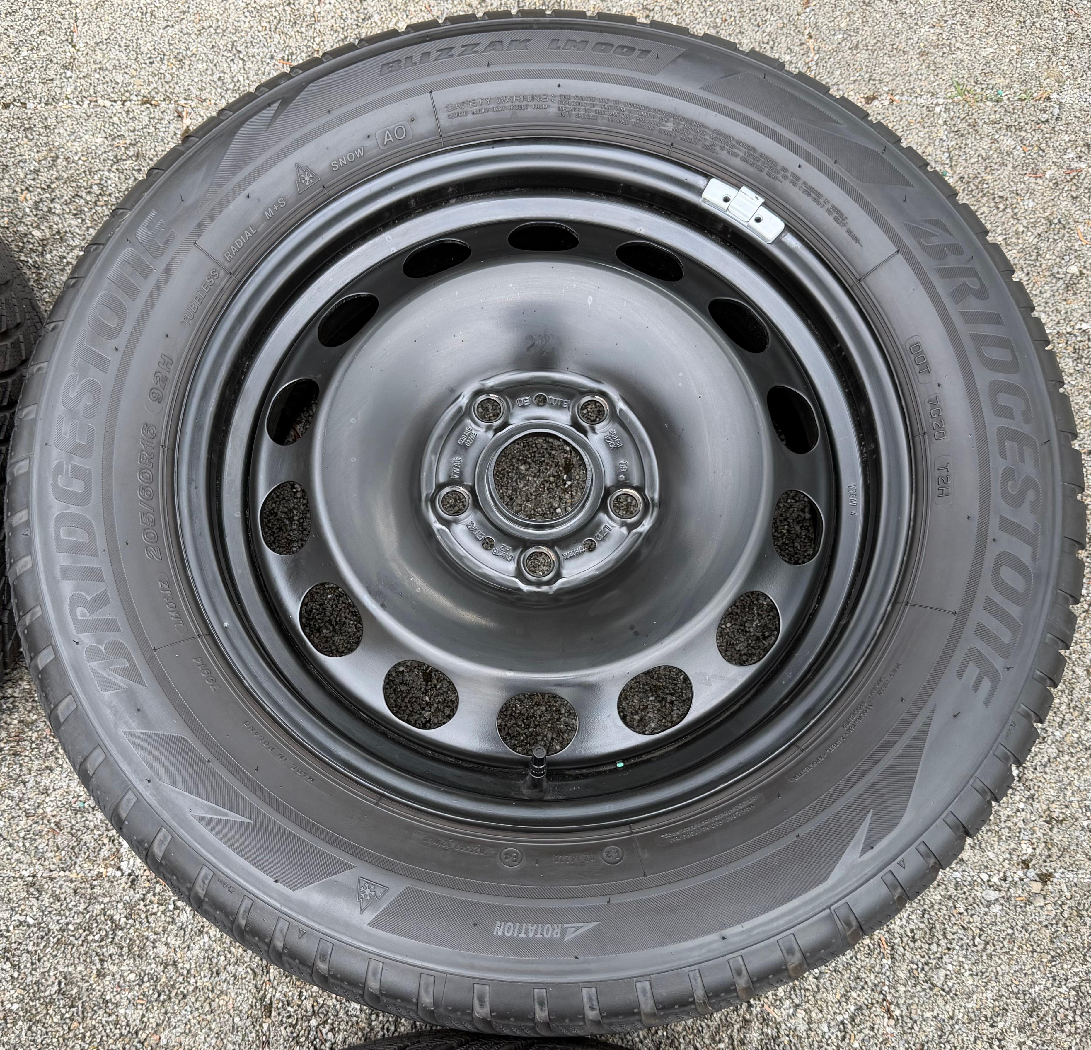 4 ruedas de invierno Audi Q2 GA VW T-Roc 205/60R16 92H Bridgestone 5Q0601027AM