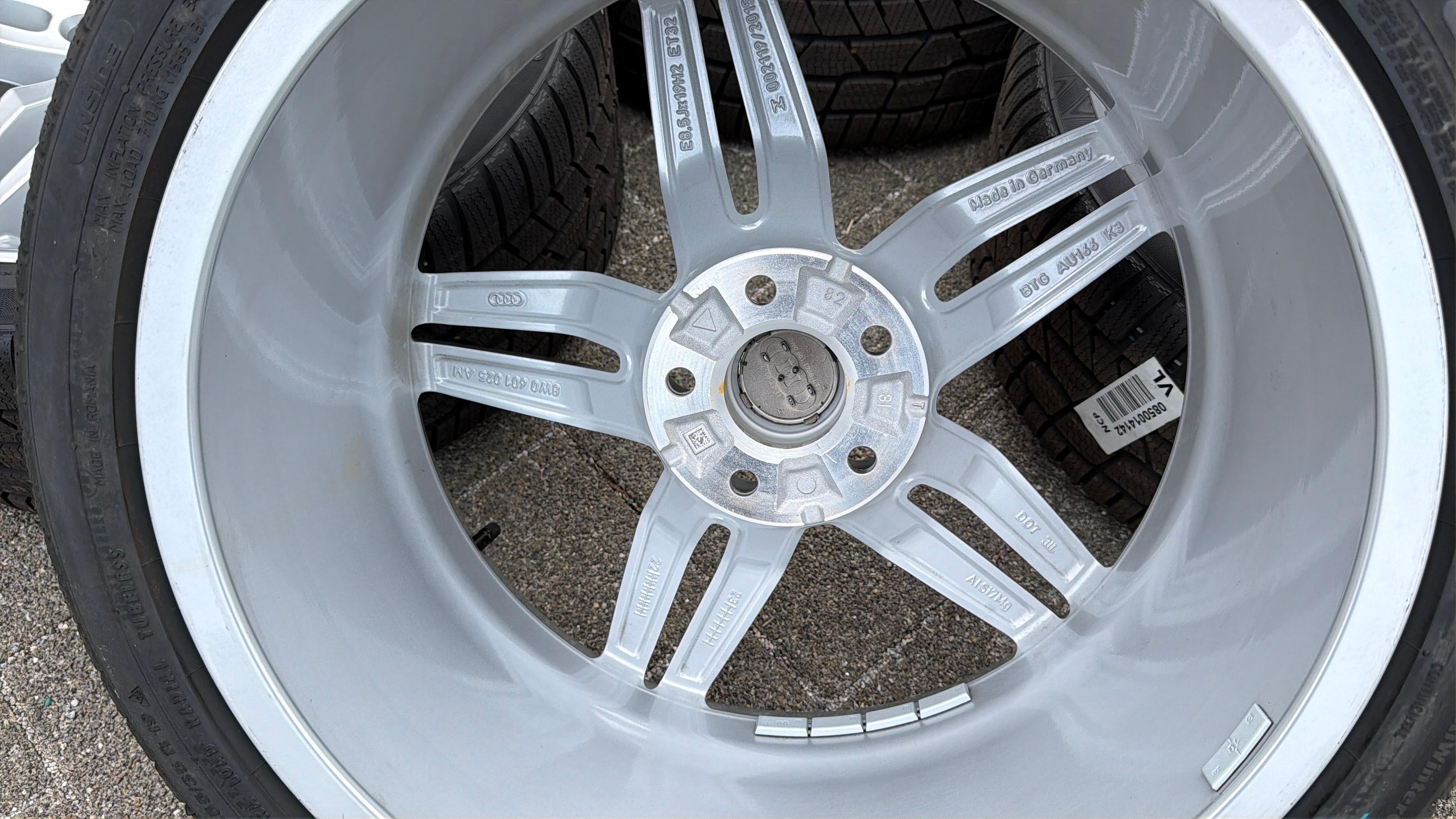 4 Original 19" Alu Winterräder Audi A5 S5 8W F5 8W0601025AM 255/35R19 96V Continental