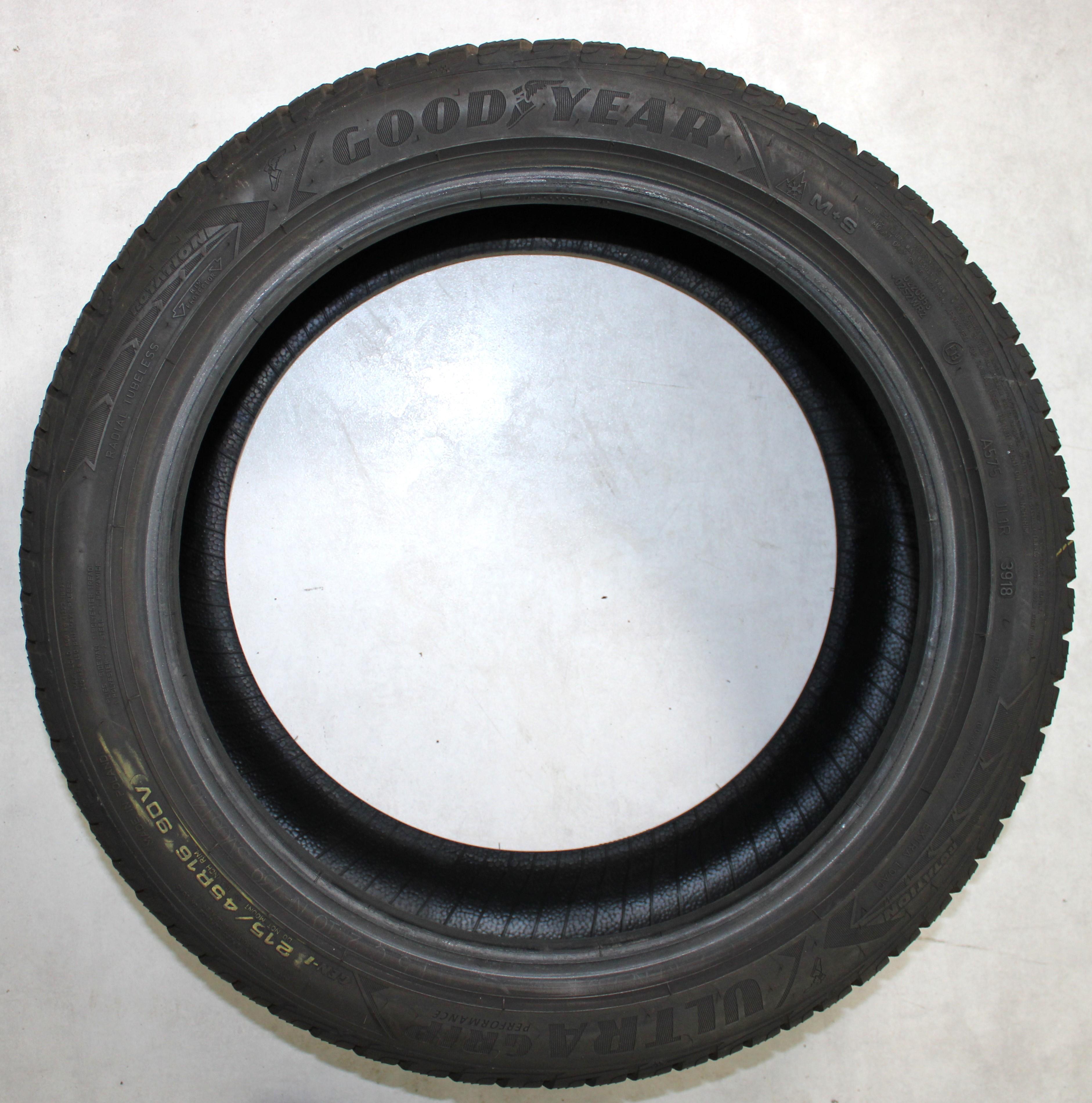 2 x 215/45R16 90V pneus hiver Goodyear Ultra Grip Performance GEN-1 7mm 2018