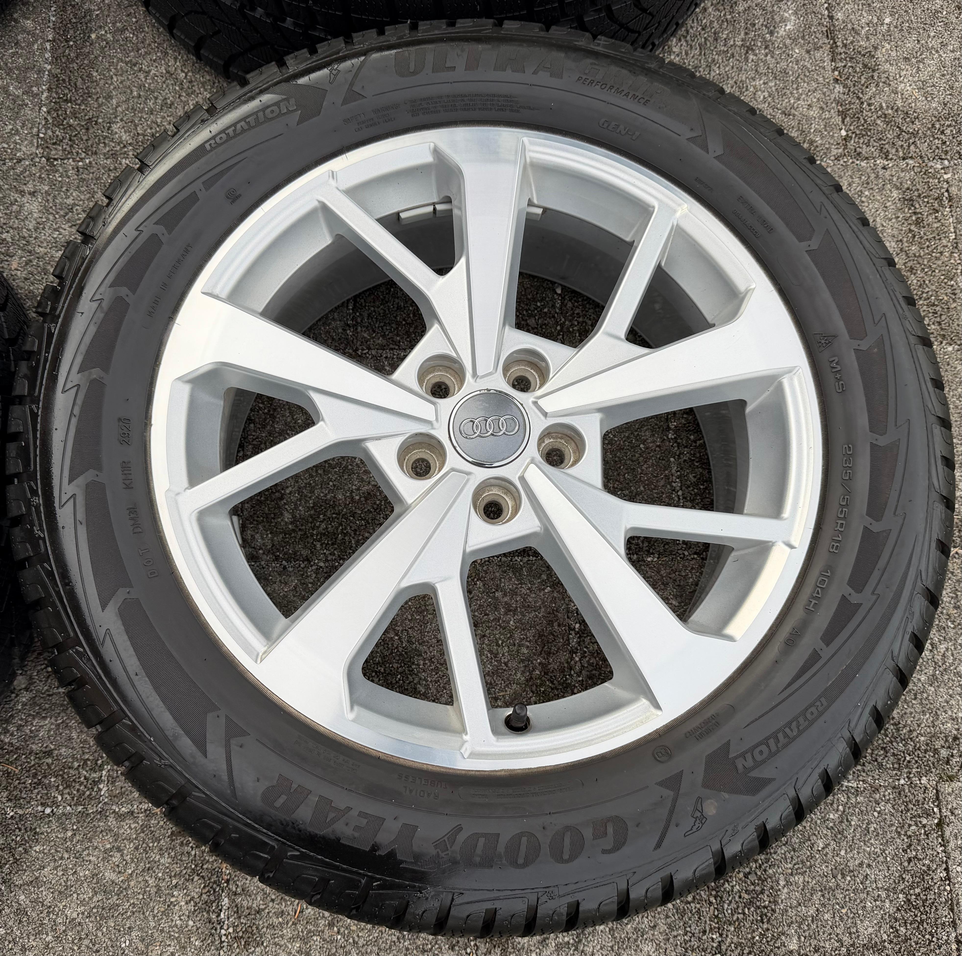 4 ruedas de invierno de aluminio originales de 18" para Audi Q3 F3 83A 83A601025J 235/55R18 104H Goodyear