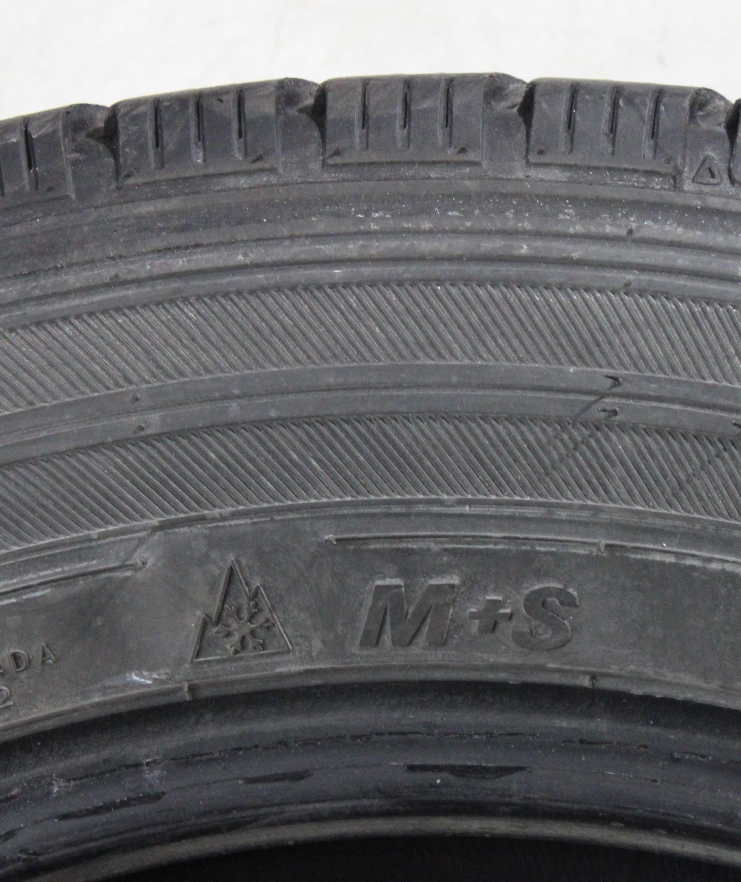 4 x 215/60R17C 109/107T winterbanden Falken Eurowinter Van01 2x5,5-6mm/2x6-6,5mm 2019
