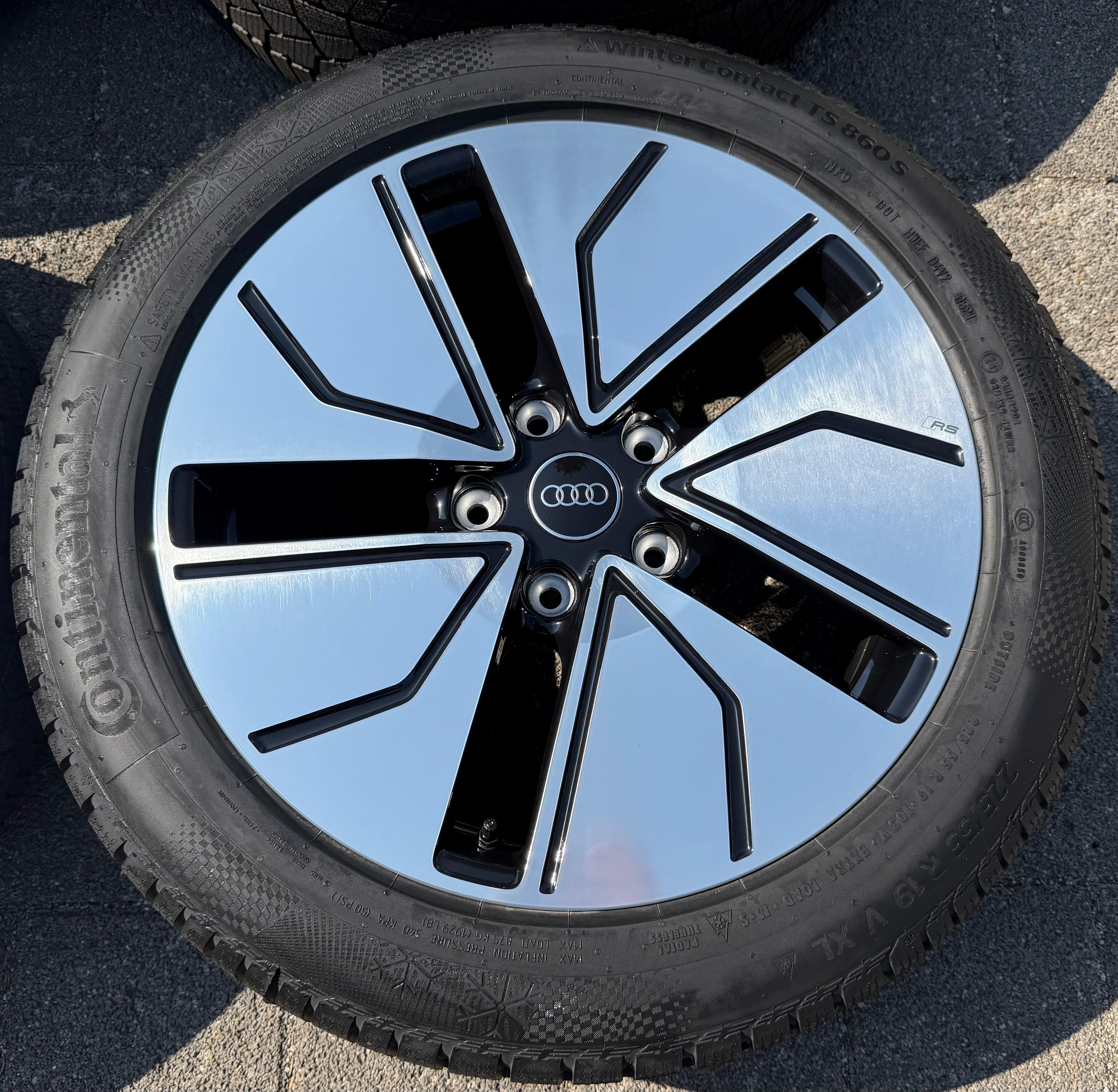 4 cerchi invernali originali in lega da 19" per Audi E-Tron GT 4J3601025P 4J3601025N con sistema di monitoraggio della pressione dei pneumatici (RDKS)