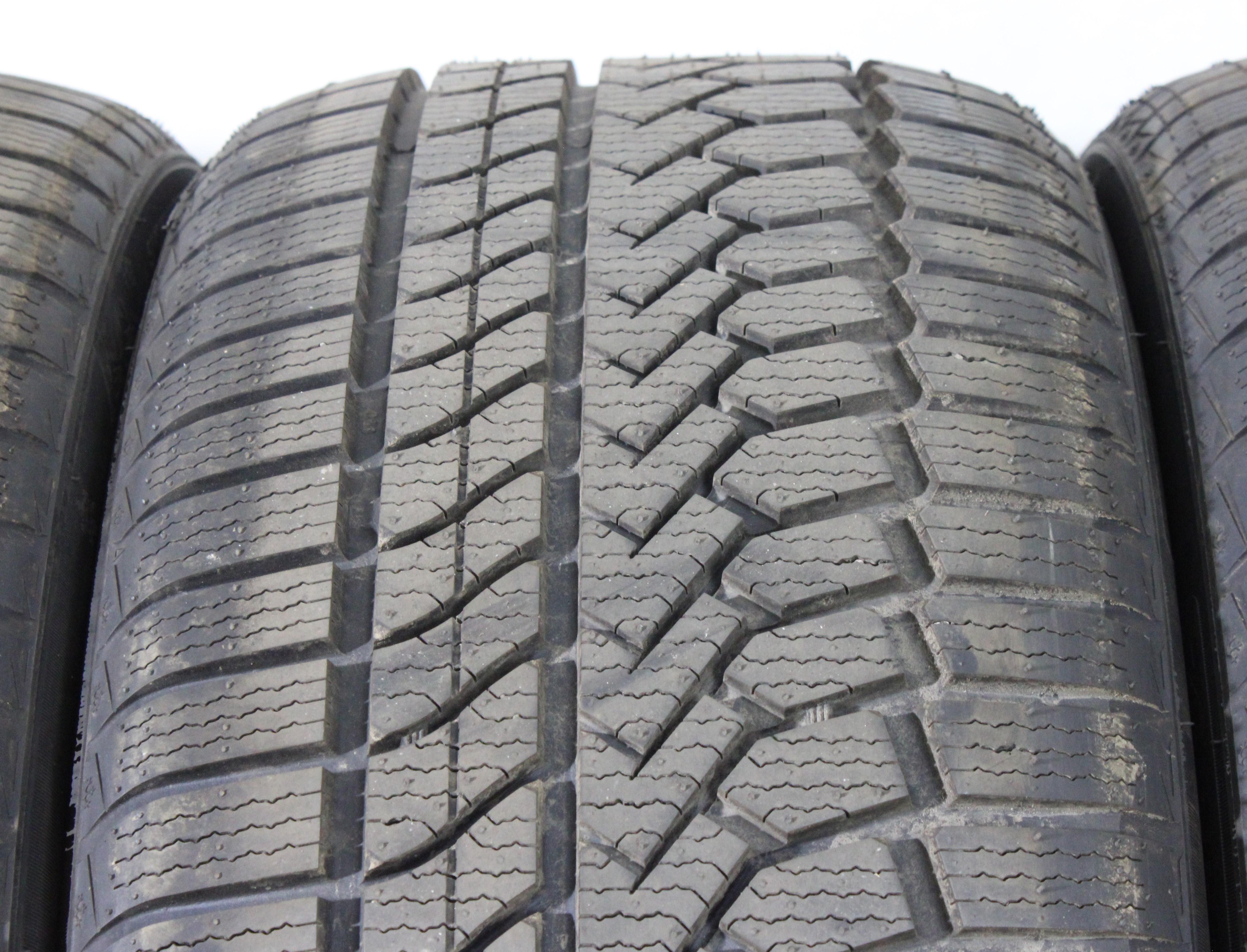 4 x 235/40R19 96V Winterreifen Goodride ZuperSnow Z-507 Volles Profil 2025