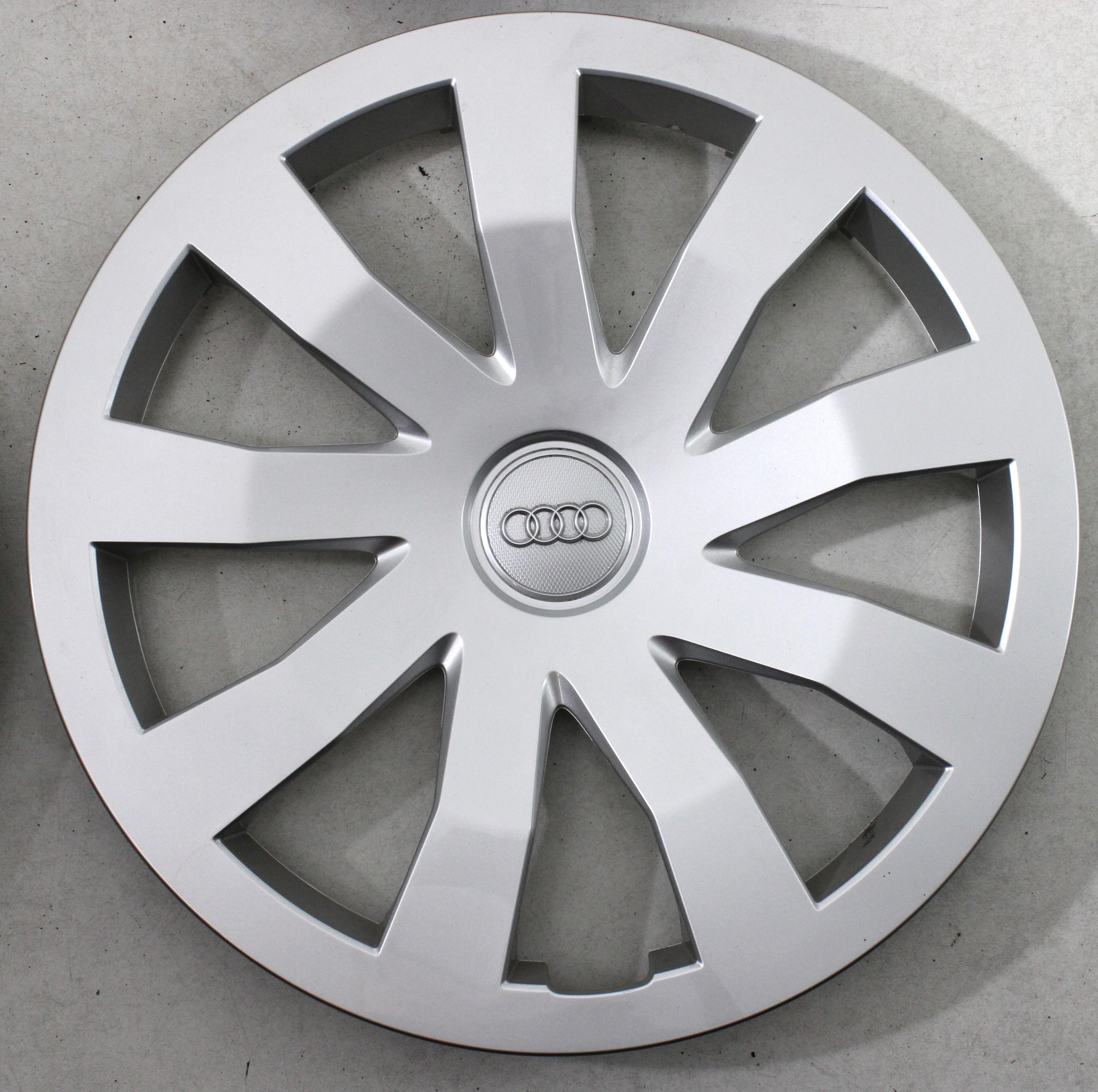 4 TAPACUBOS EMBELLECEDORES DE RUEDA ORIGINALES DE 15" AUDI A1 GB 82A601147 15 PULGADAS