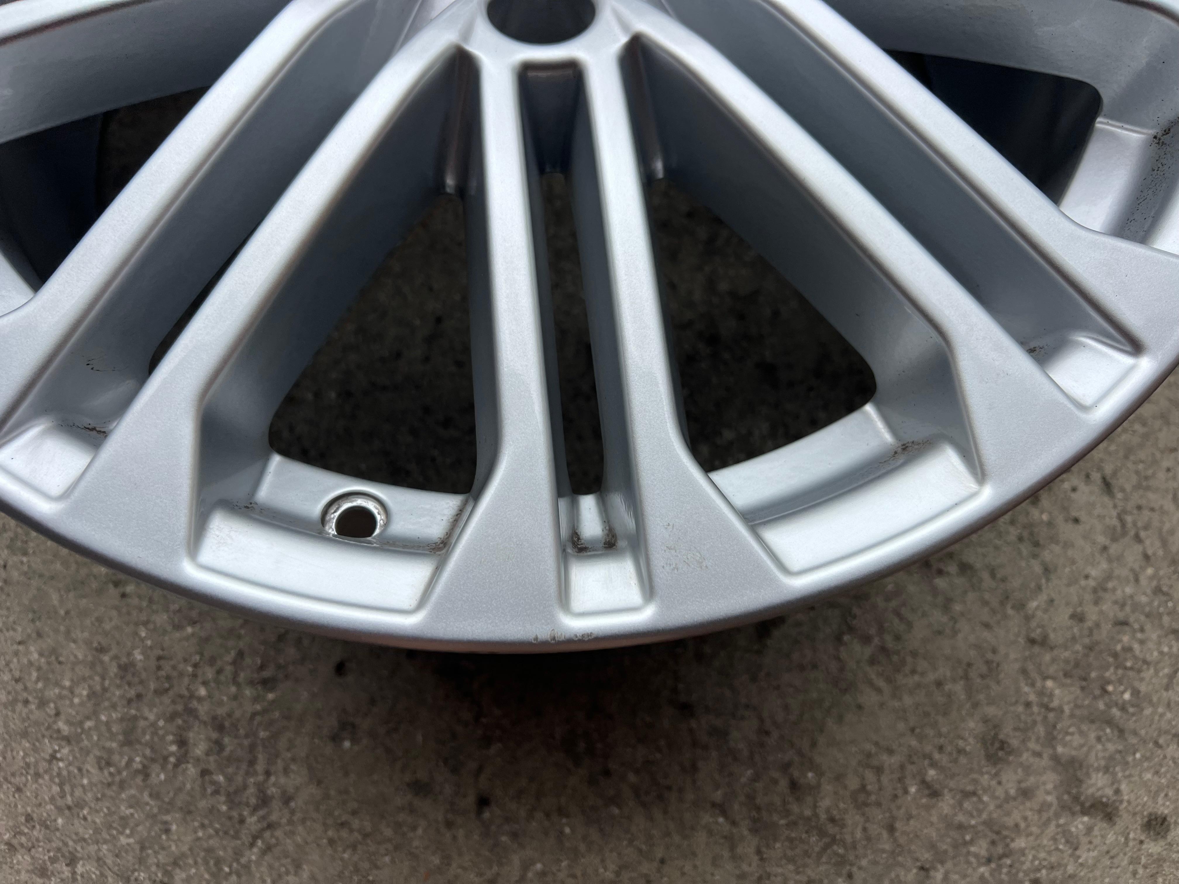 1X  ORIGINAL 18" ALUFELGE AUDI A5 S5 F9 8W 8W0601025EE 8x18 ET31 FREIHAUS
