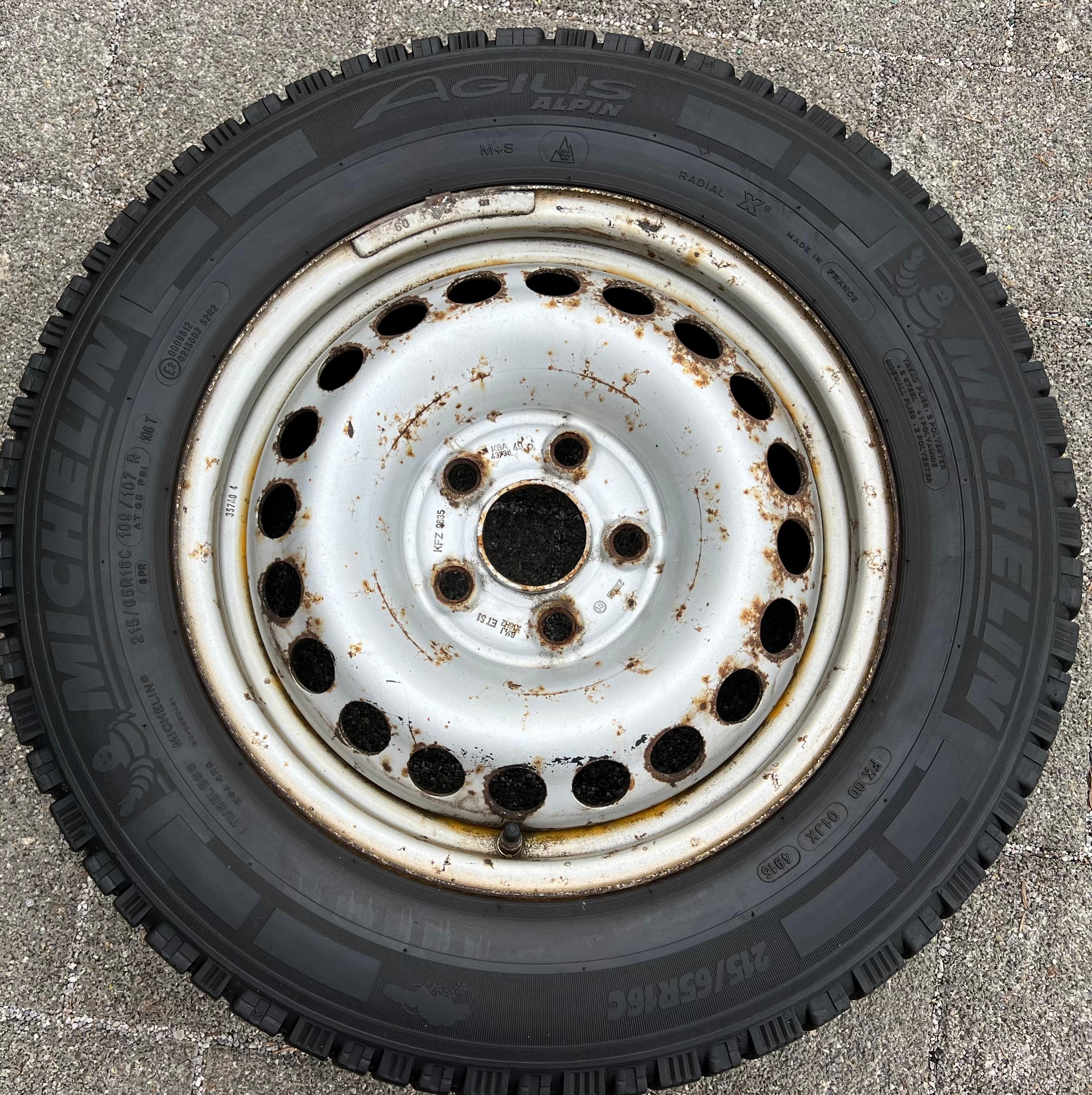 1X WINTERRAD VW BUS T5 T6 215/65R16C 109/107R ERSATZRAD MICHELIN WINTERREIFEN