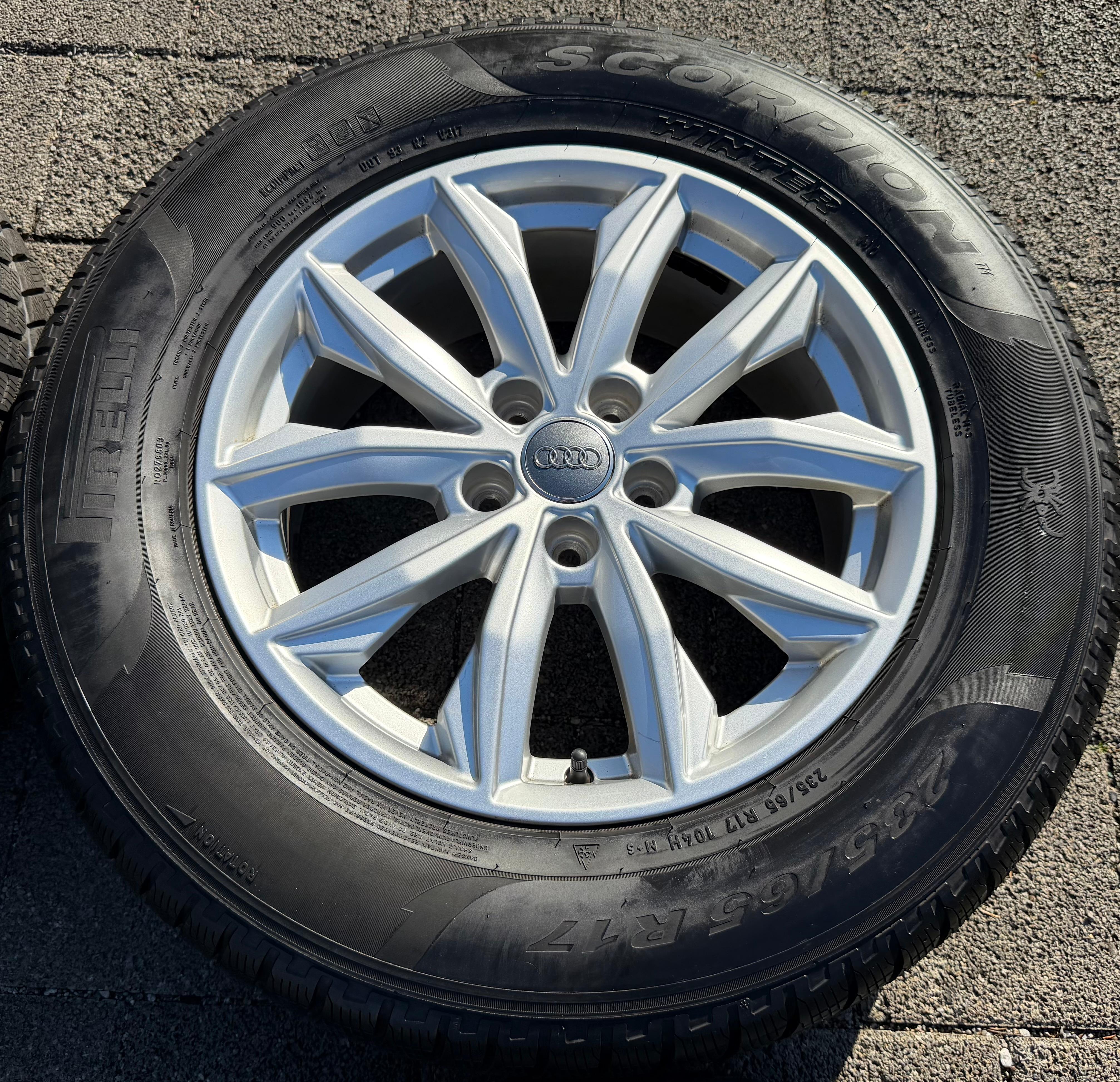 4 Original 17" Alu Winterräder Audi Q5 FY 80A601025J 7x17 ET34 235/65R17 104H