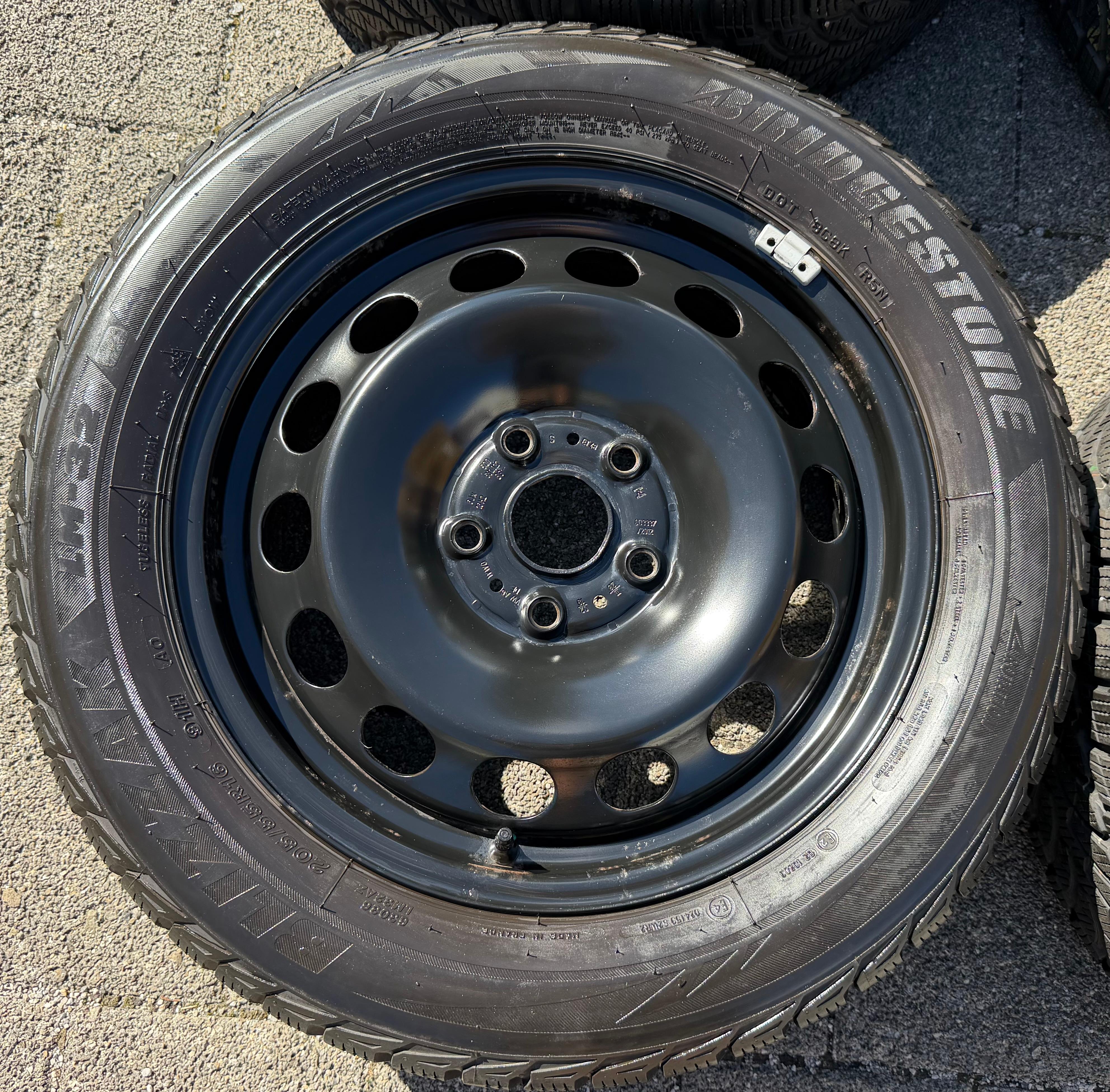4 roues hiver VW Golf 7 Audi A3 8V Seat Leon 5F Skoda Octavia 5E 205/55R16 91H Bridgestone
