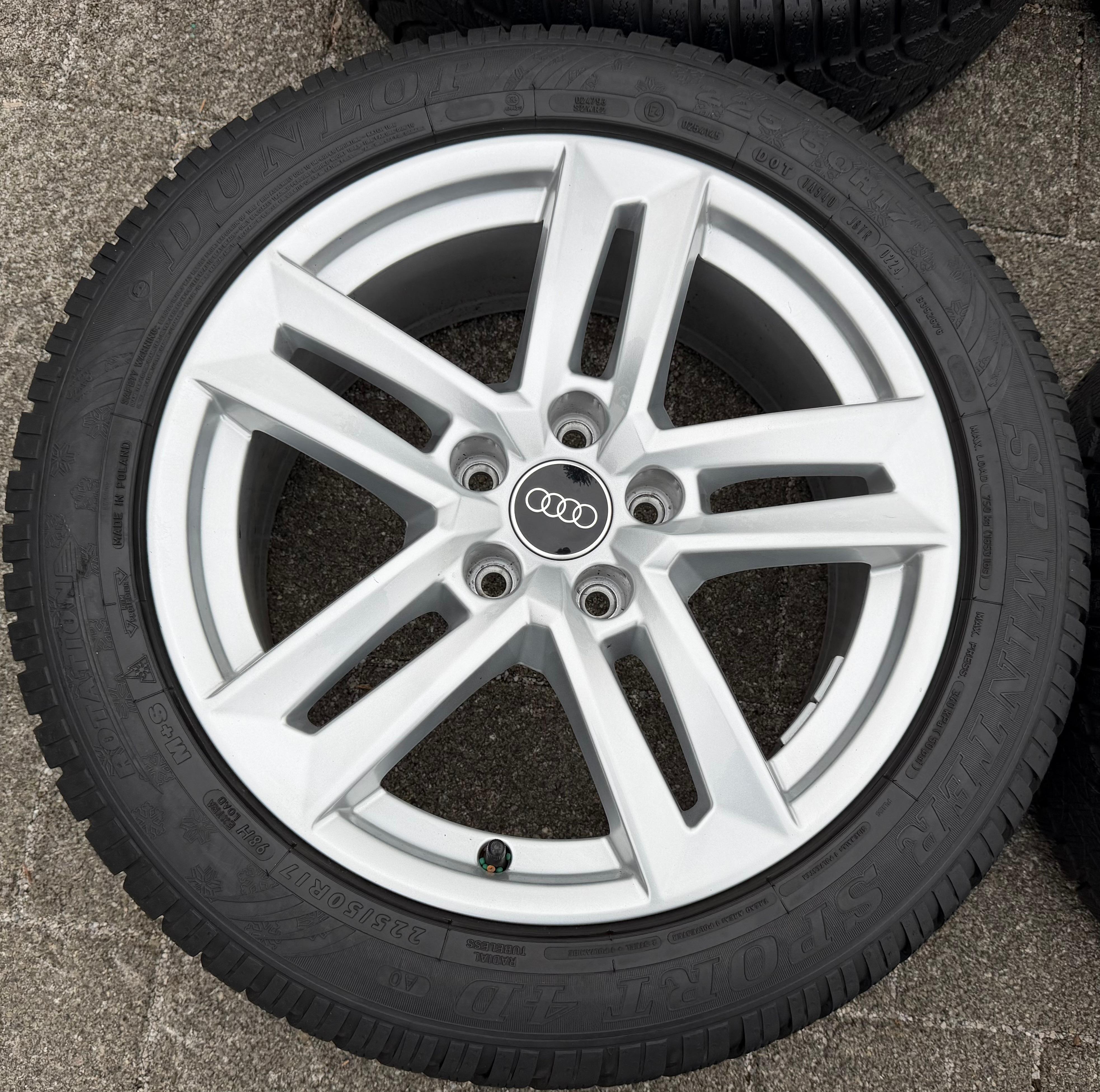 4 originele 17" lichtmetalen winterwielen Audi A4 B9 8W 8W0601025P 225/50R17 98H Dunlop 2024