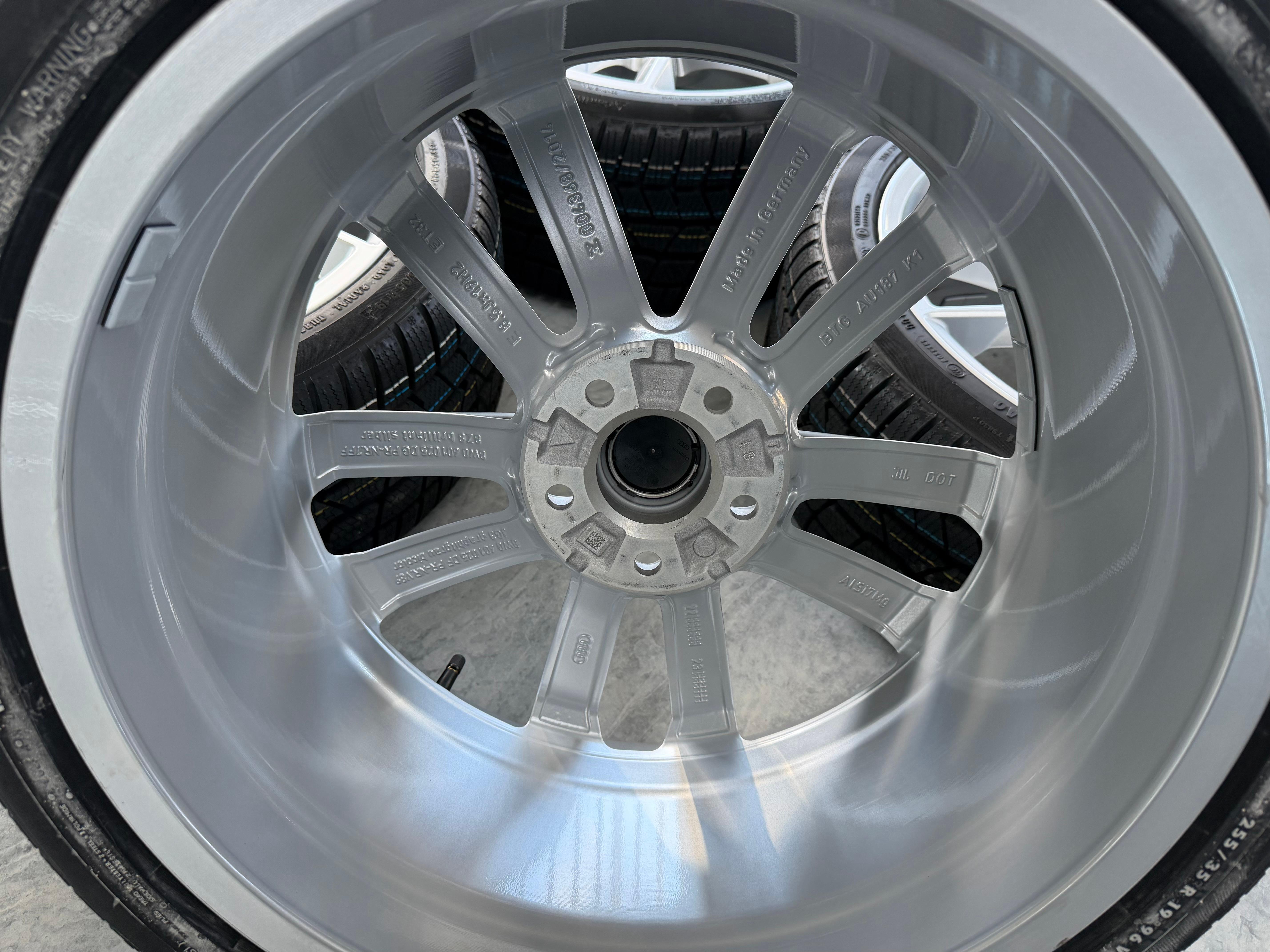 4 Original 19" Alu Winterräder Audi A5 S5 8W F5 B9 255/35R19 96V 8W0601025DG NEU
