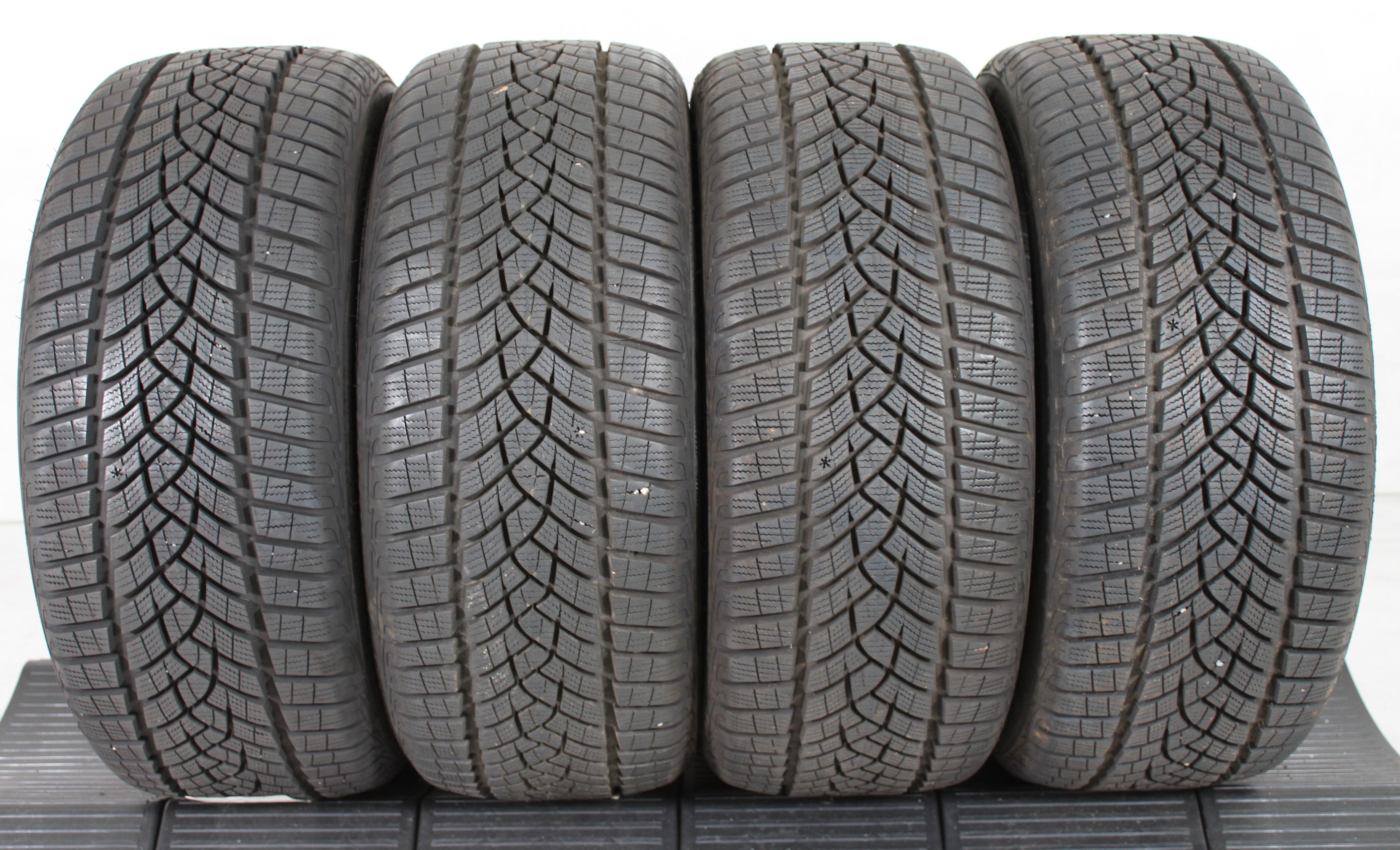 4 x 215/45R16 90V Winterreifen Goodyear Ultra Grip Performance GEN-1 7,5-8mm 2018