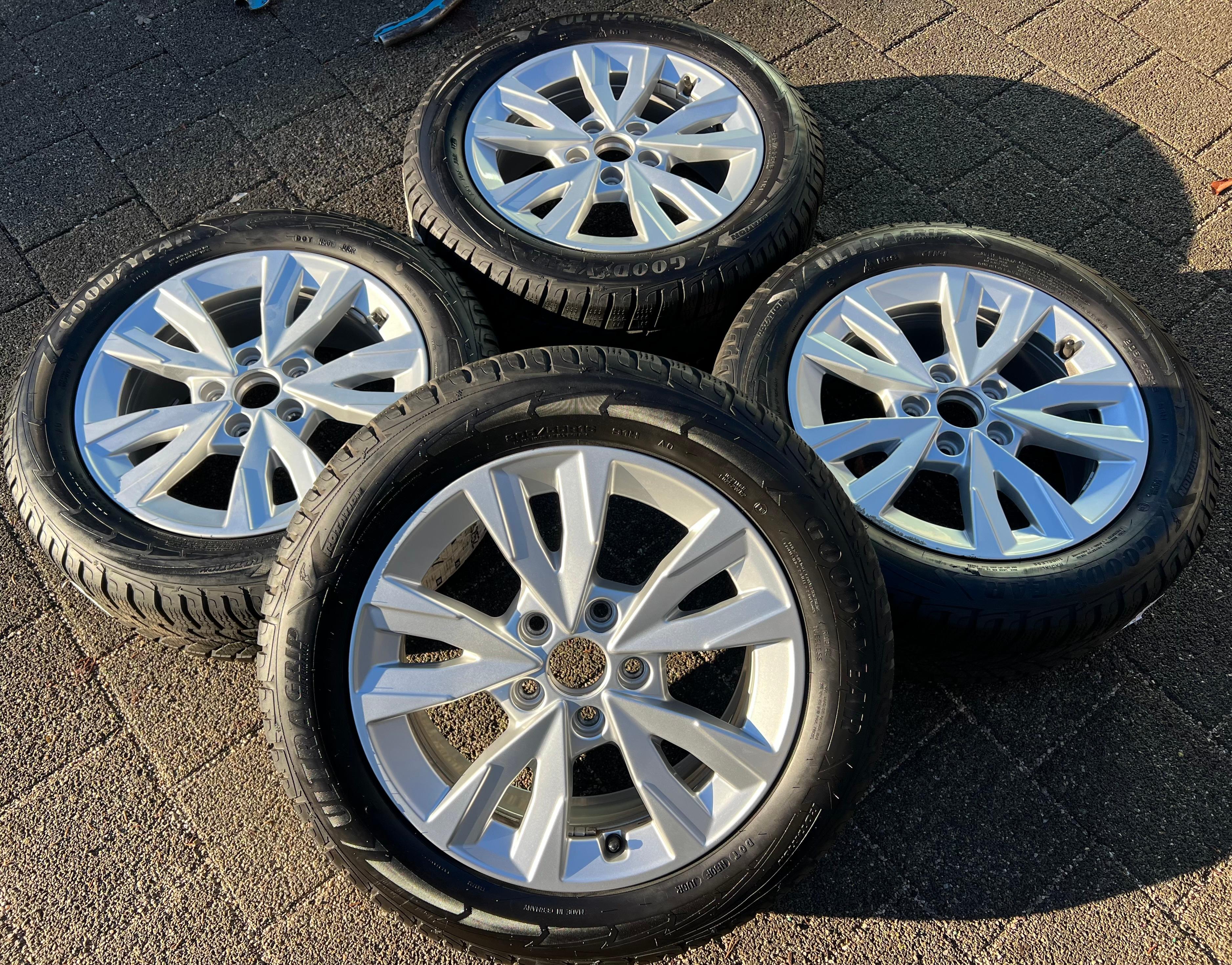 4 ORIGINAL 16" ALUFELGEN FELGEN AUDI A3 8Y 8Y0071496 6,5x16 ET43 FREIHAUS