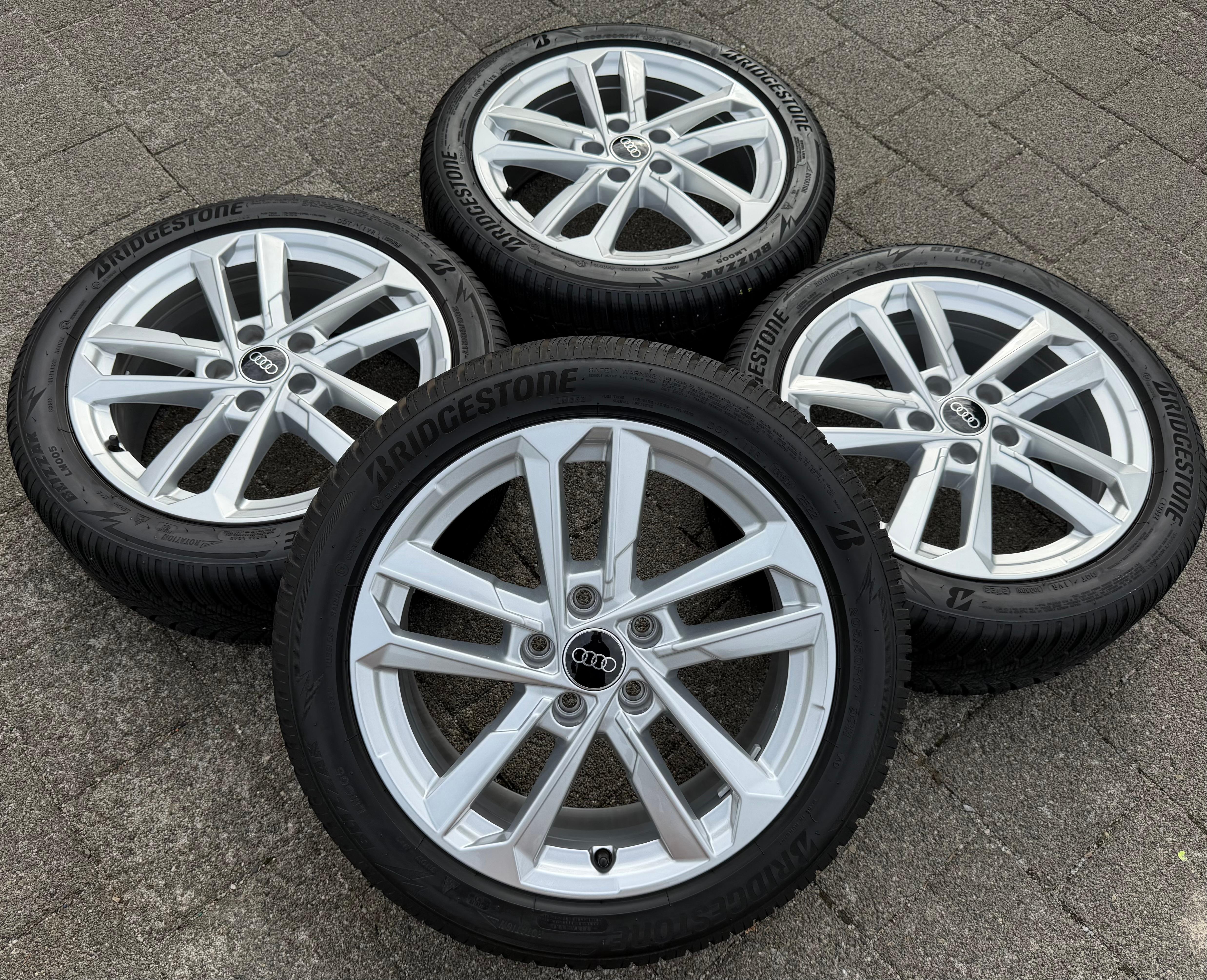4 Original 17" Alu Winterräder Audi A3 S3 8Y 8Y0601025L 205/50R17 93H Bridgestone 2022