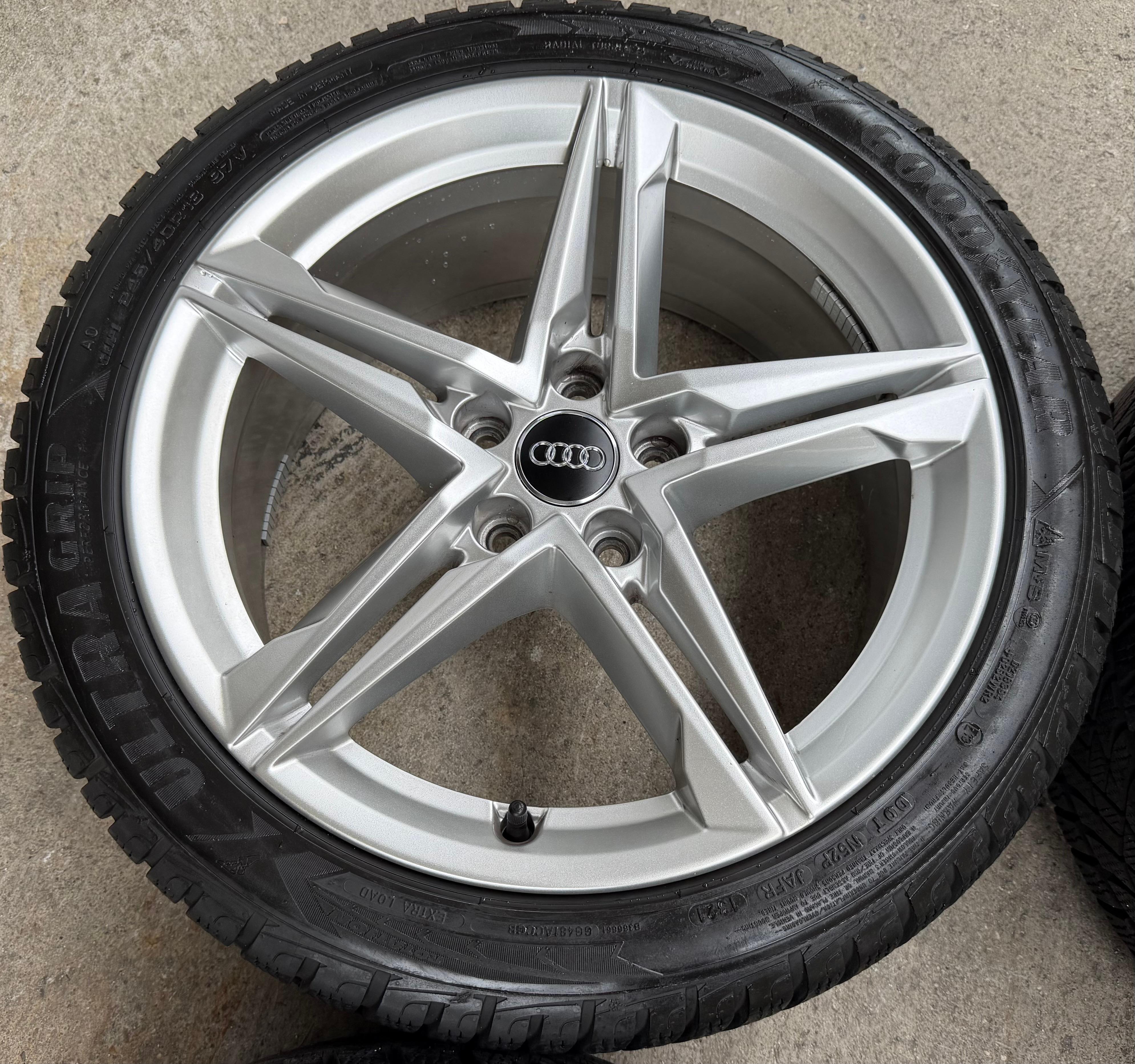 4 Original 18" Alu Winterräder Audi A4 S4 8W B9 8W0601025HM 245/40R18 97V 2021