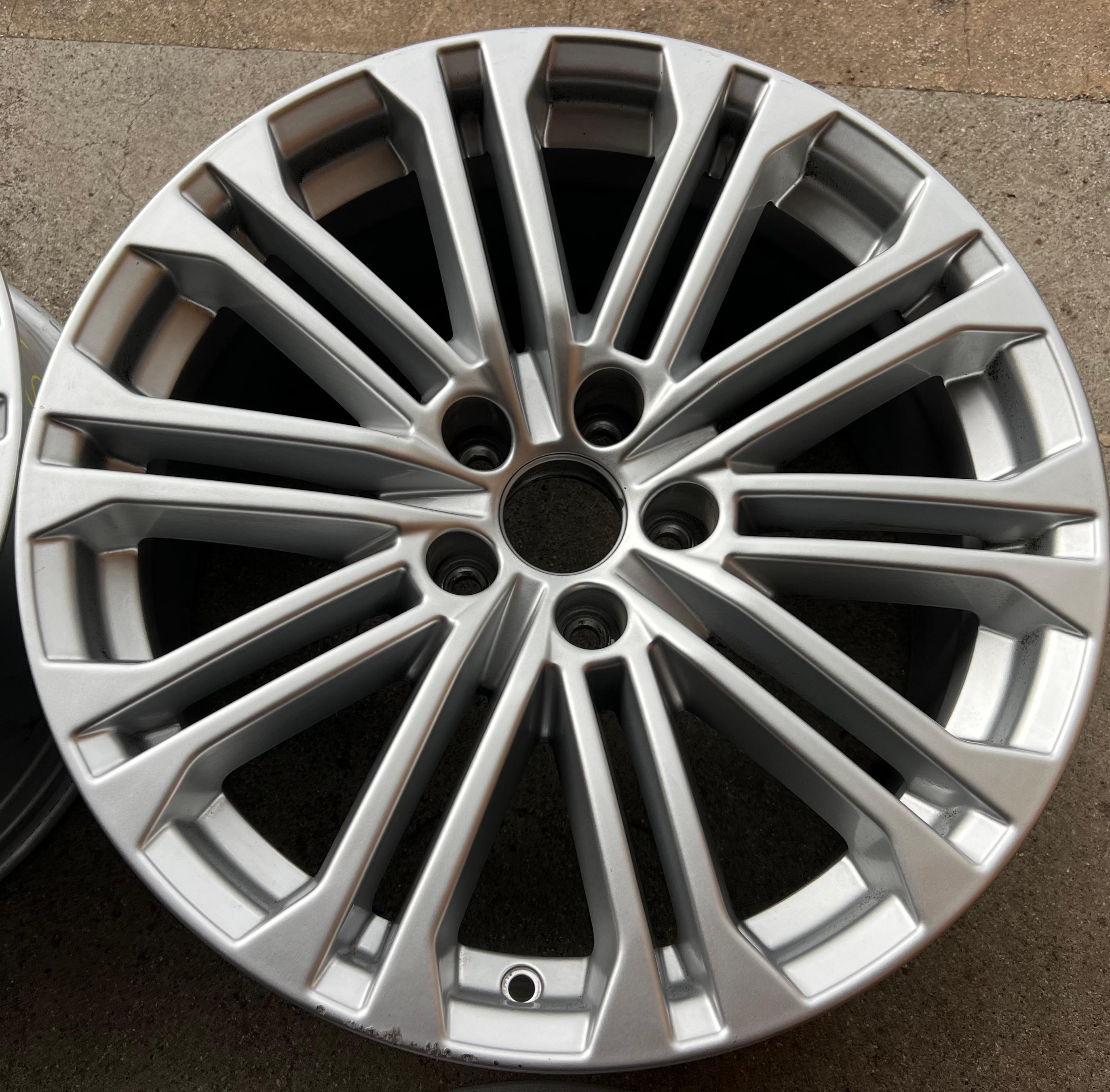 4 ORIGINAL 18" ALUFELGEN AUDI A5 S5 F9 8W 8W0601025EE 8x18 ET31 FREIHAUS