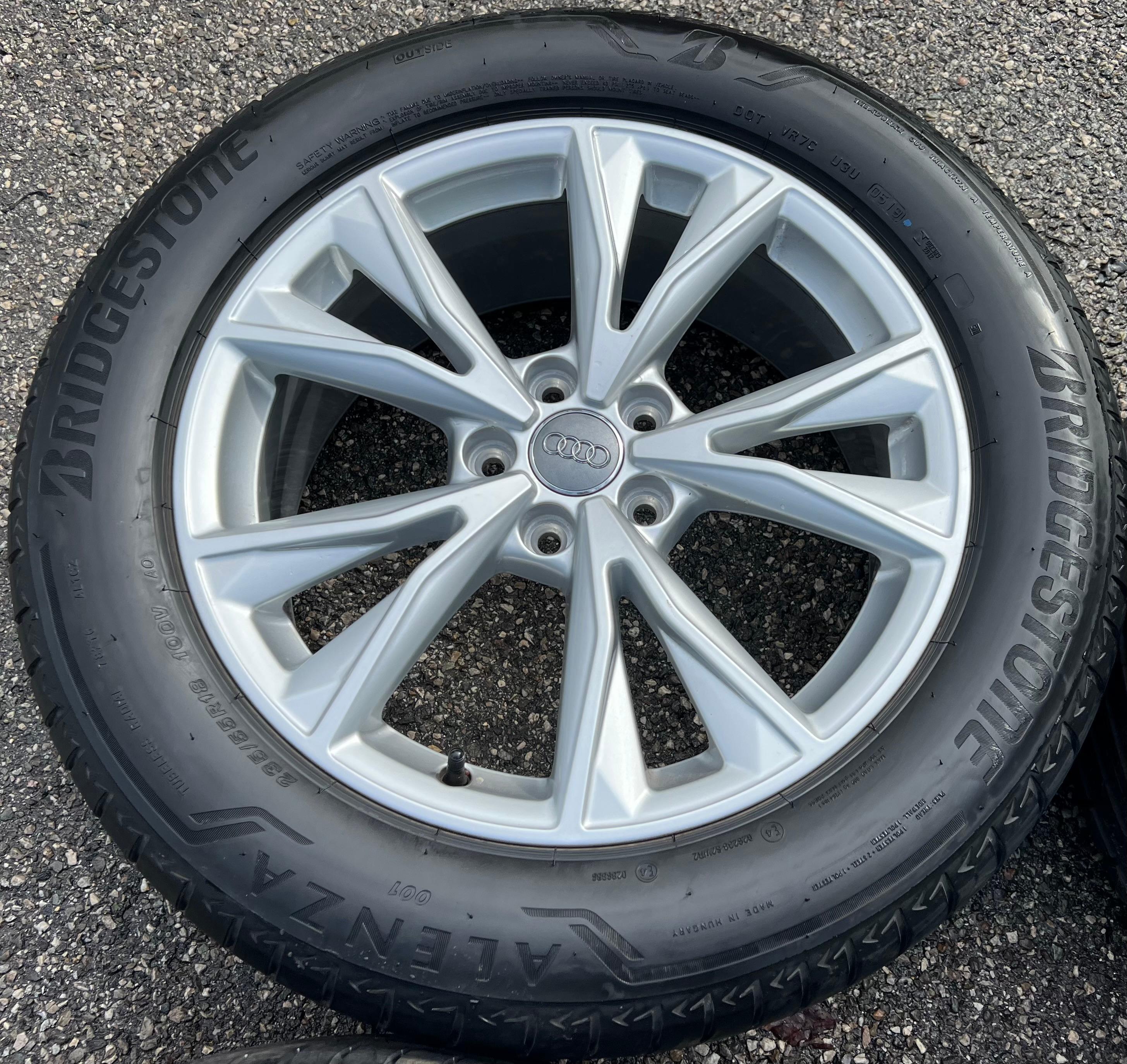4 CERCHI ESTIVI ORIGINALI IN ALLUMINIO DA 18" AUDI Q3 F3 83A 83A601025H 235/55R18 100V BRIDGESTONE