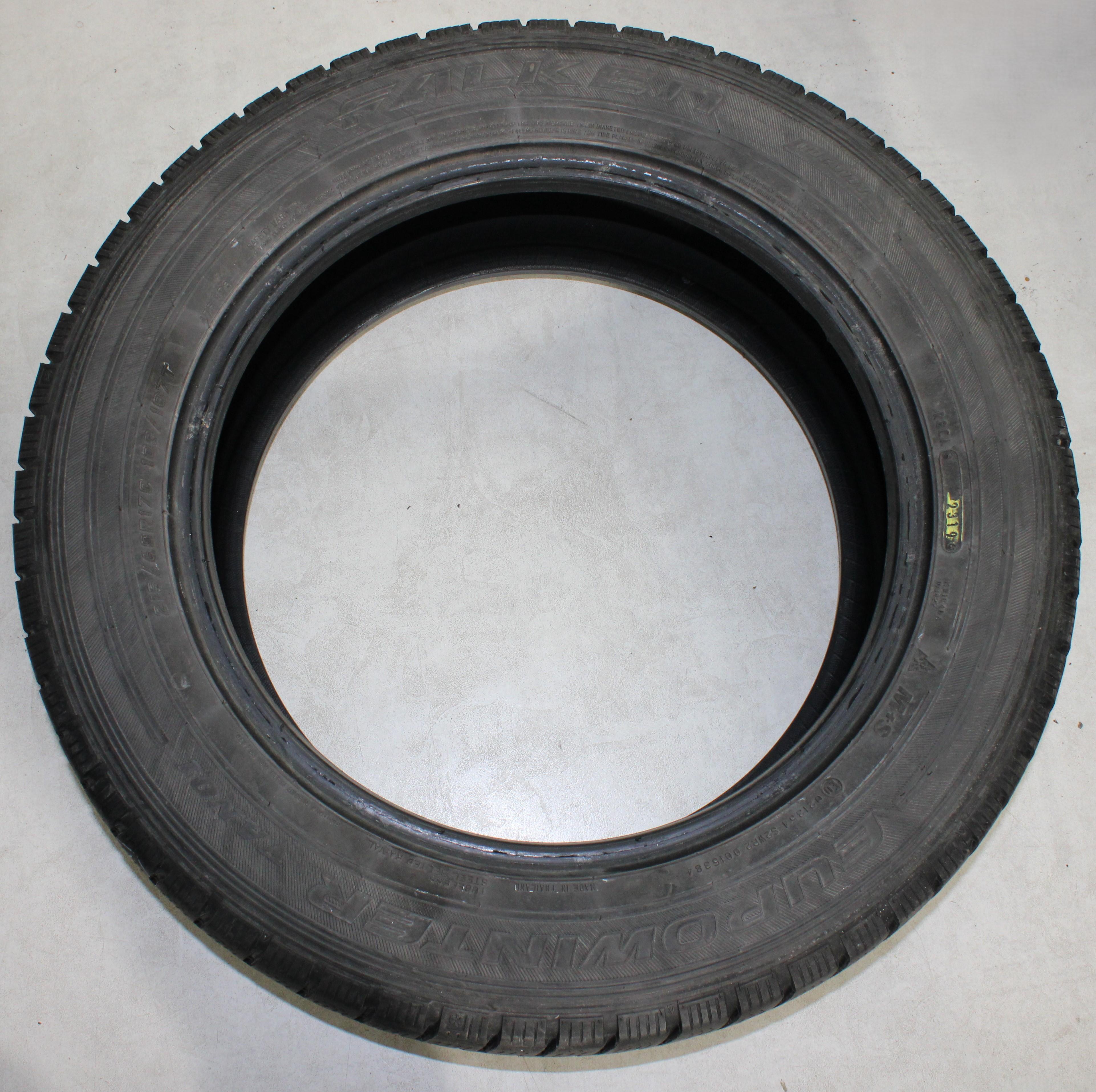 4 x 215/60R17C 109/107T winterbanden Falken Eurowinter Van01 2x5,5-6mm/2x6-6,5mm 2019