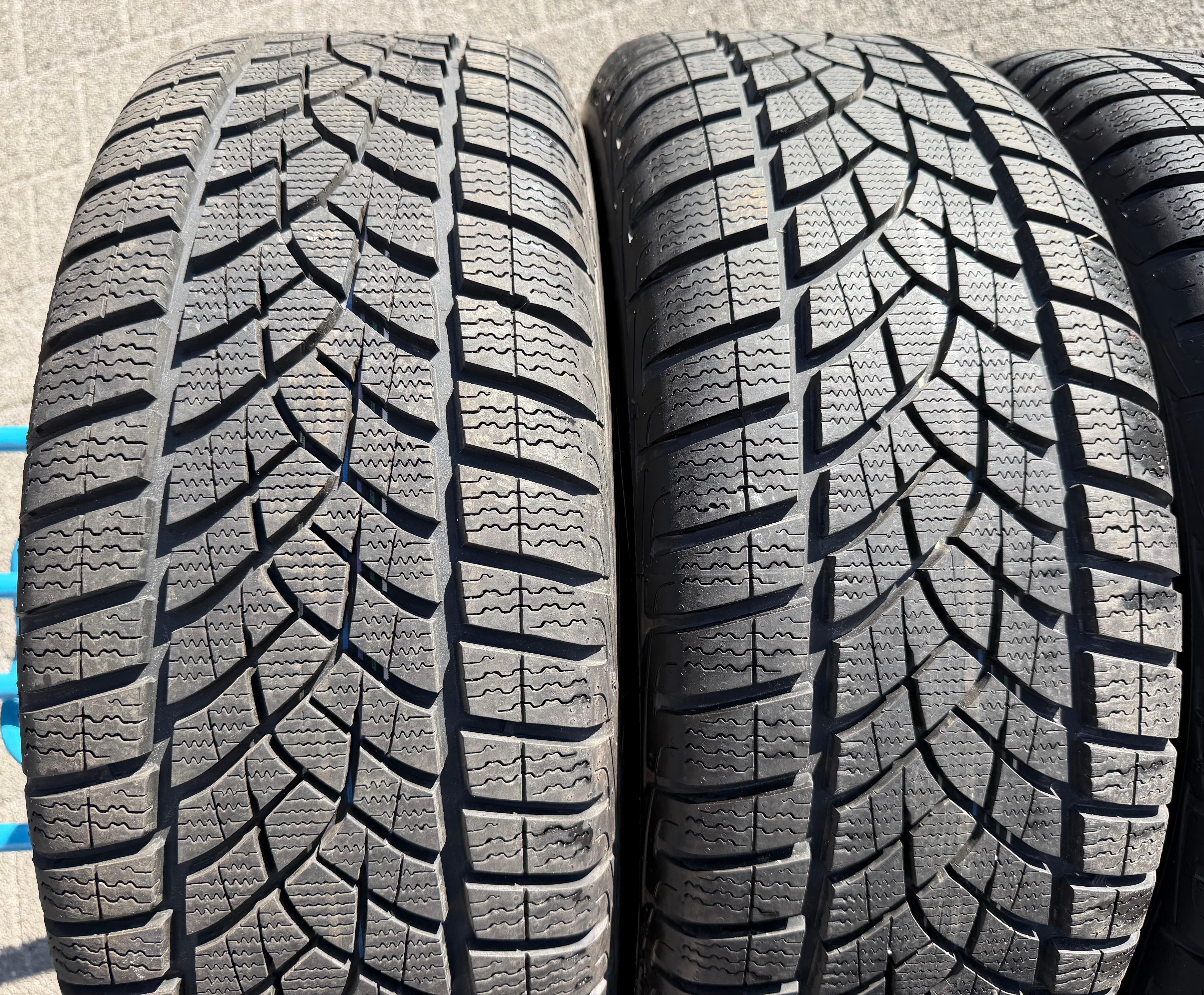 4 Original 18" Alu Winterräder Audi Q3 F3 83A 83A601025J 235/55R18 104H Goodyear