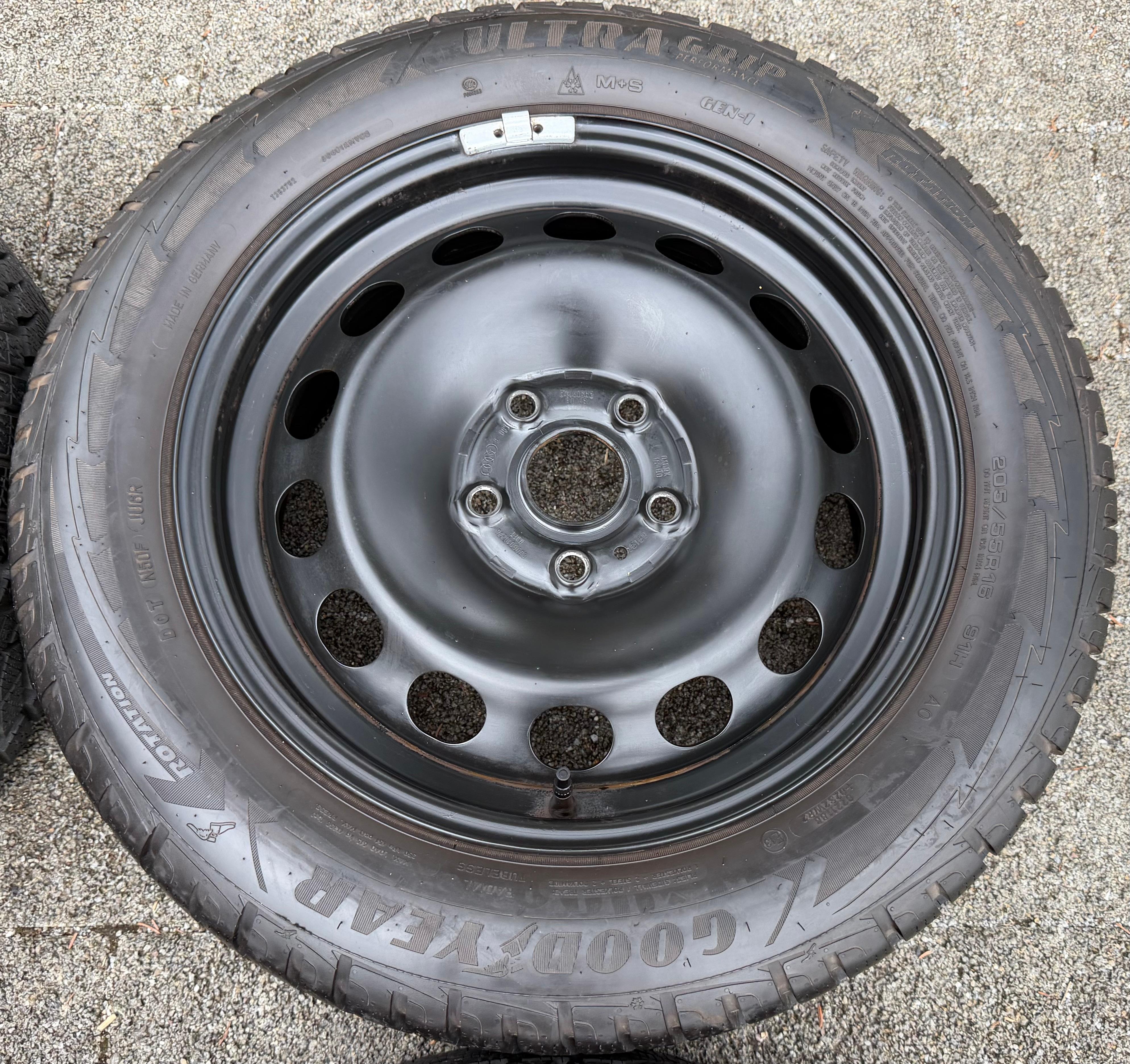 4 ruedas de invierno Audi A3 8V Sportback Cabrio 205/55R16 91H Goodyear 8V0601027A 2020