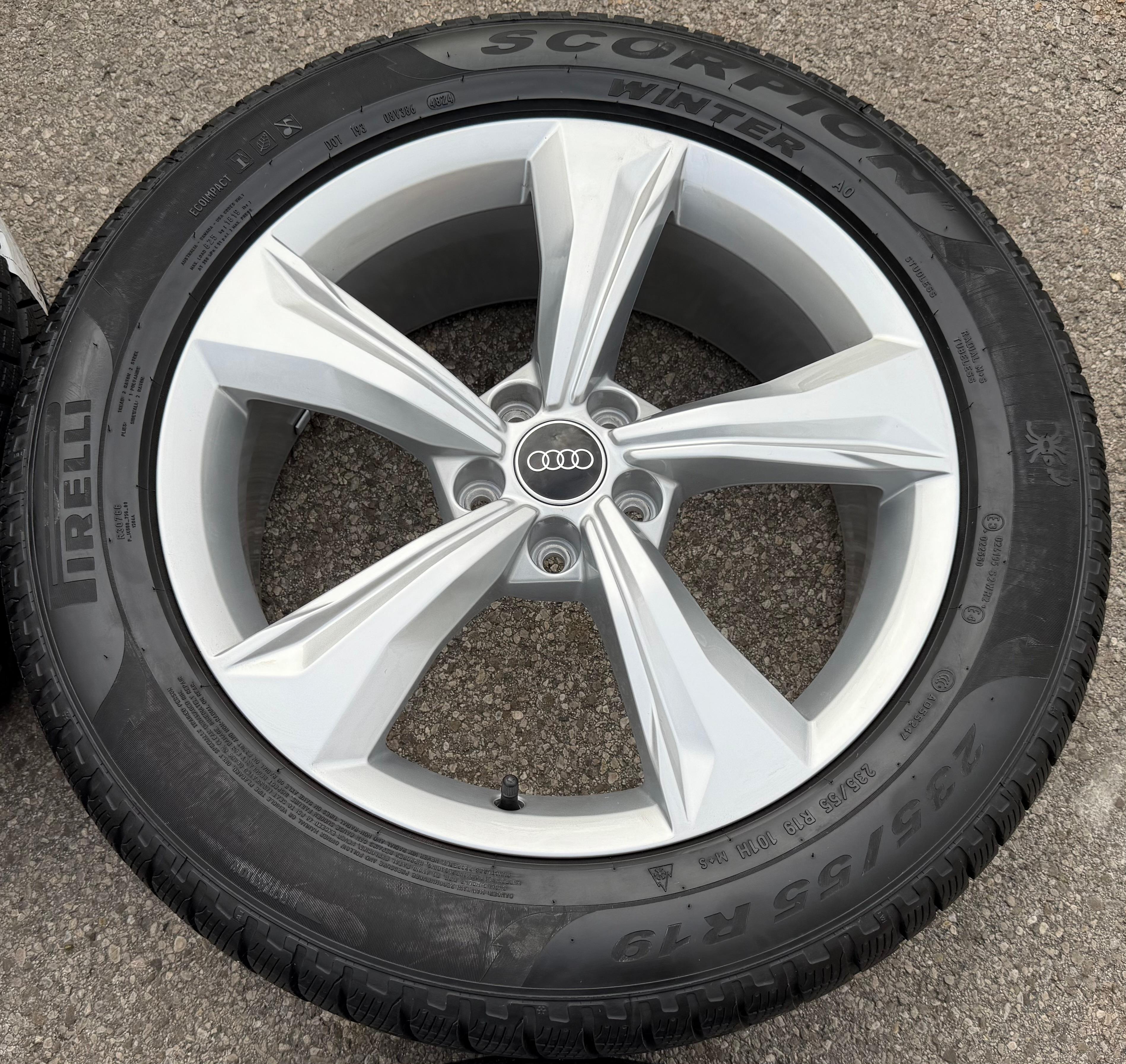 4 roues hiver en alliage d’origine 19" Audi Q5 SQ5 FY 80A601025K 235/55R19 101H Pirelli 2024