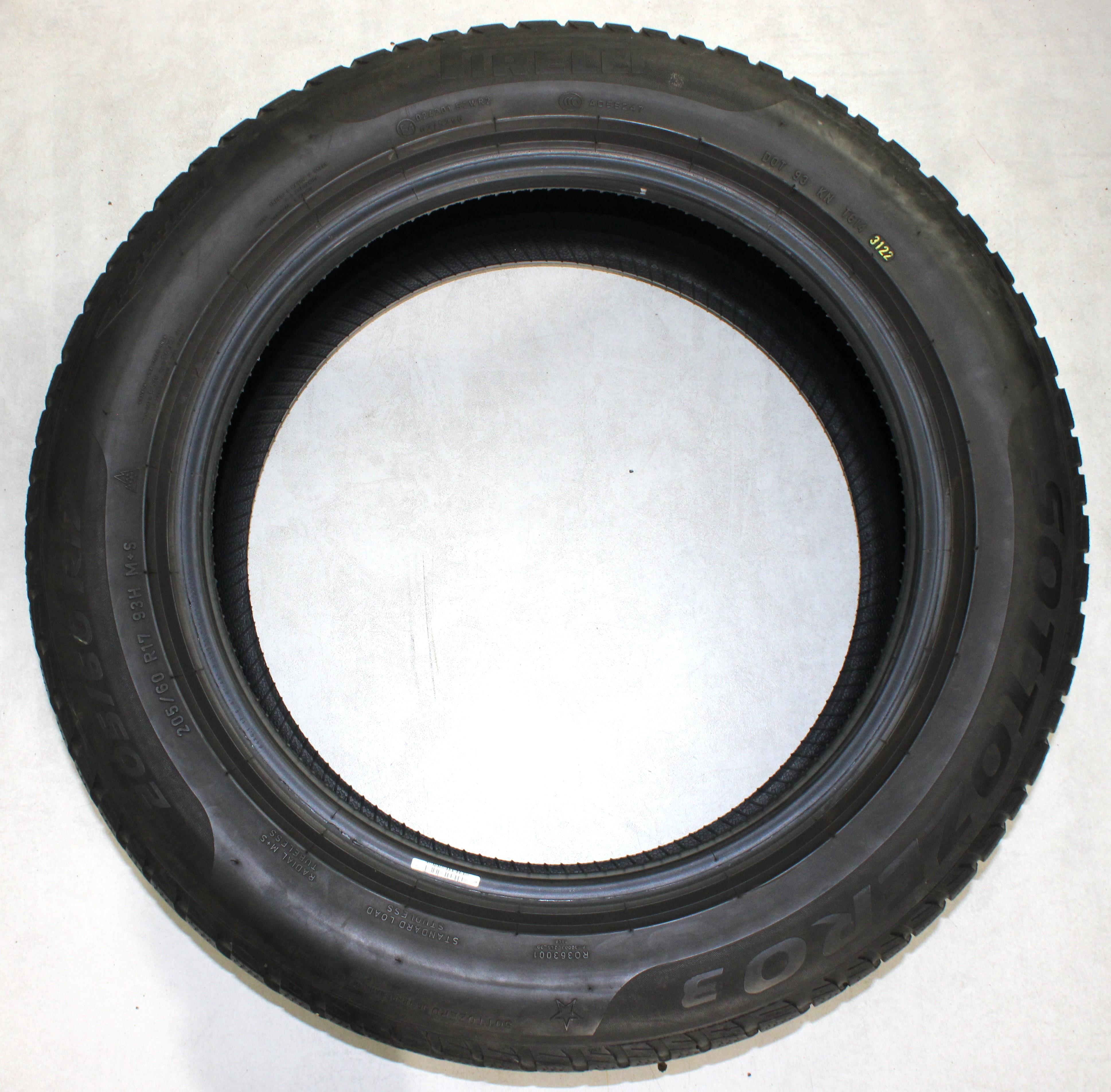 2 x 205/60R17 93H Winterreifen Pirelli Sottozero 3 * 6mm 2022