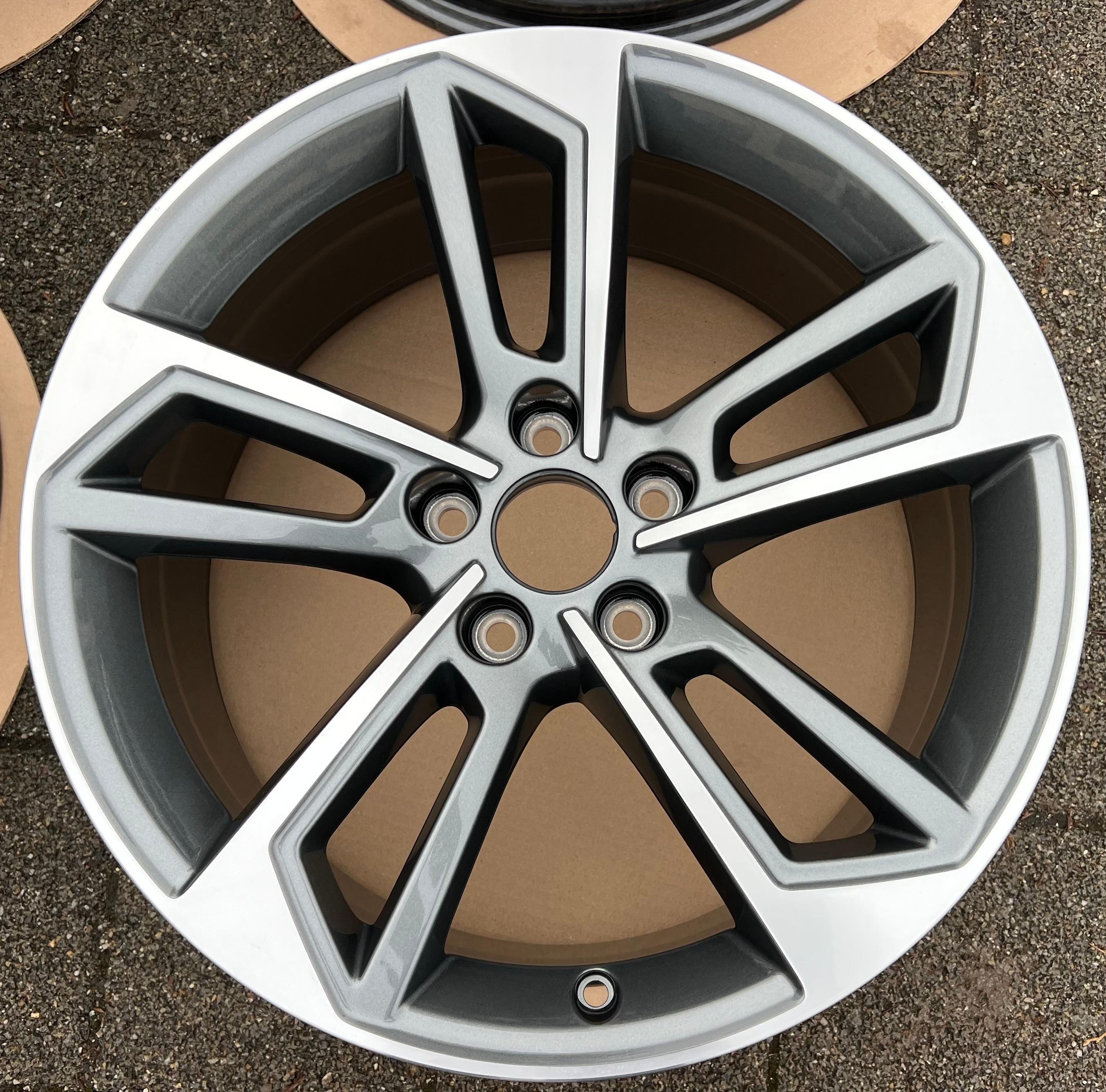 4 JANTES EN ALUMINIUM D’ORIGINE 18" POUR AUDI A4 8W 8W0601025DL 8x18 ET40