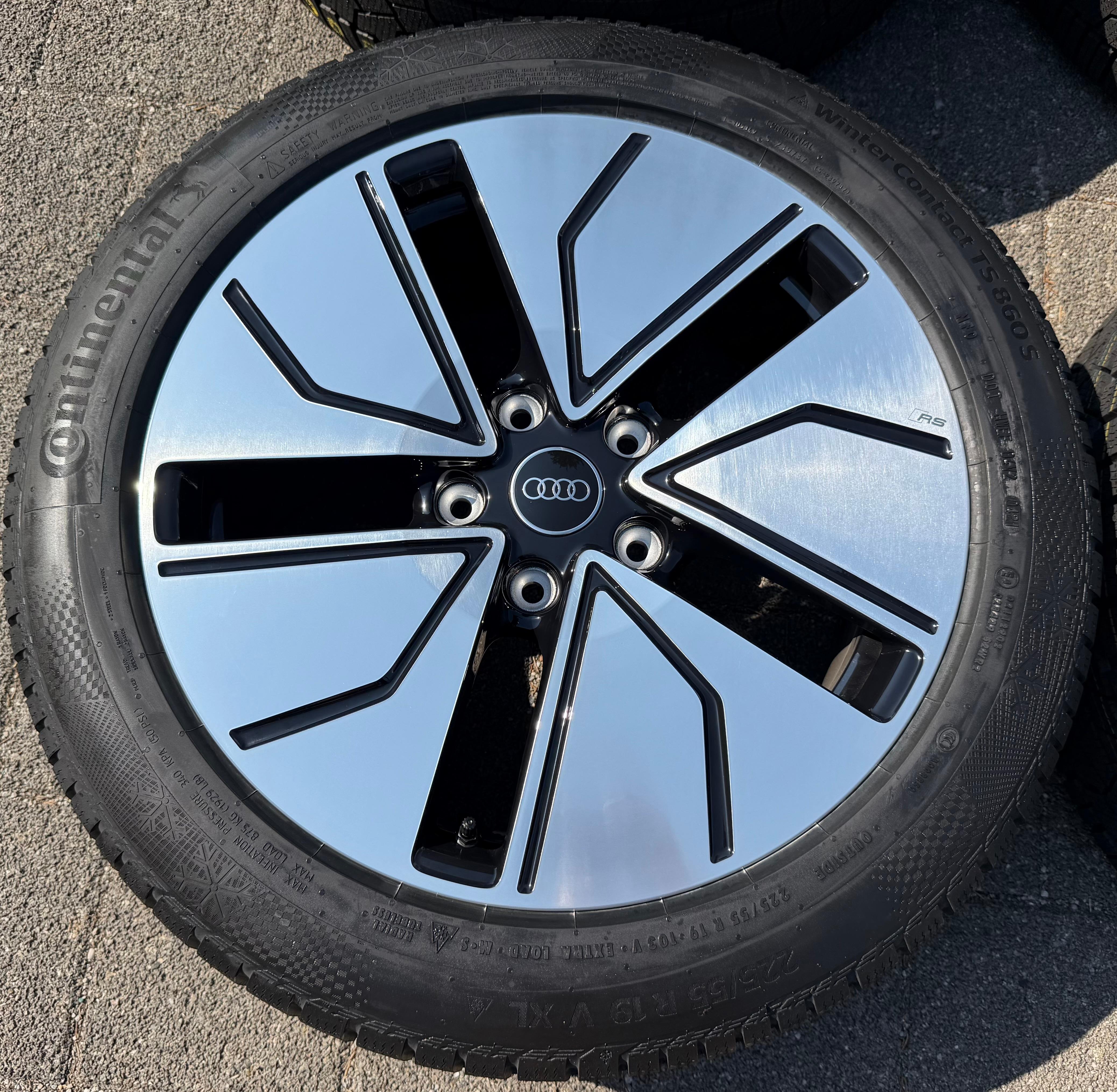 4 cerchi invernali originali in lega da 19" per Audi E-Tron GT 4J3601025P 4J3601025N con sistema di monitoraggio della pressione dei pneumatici (RDKS)