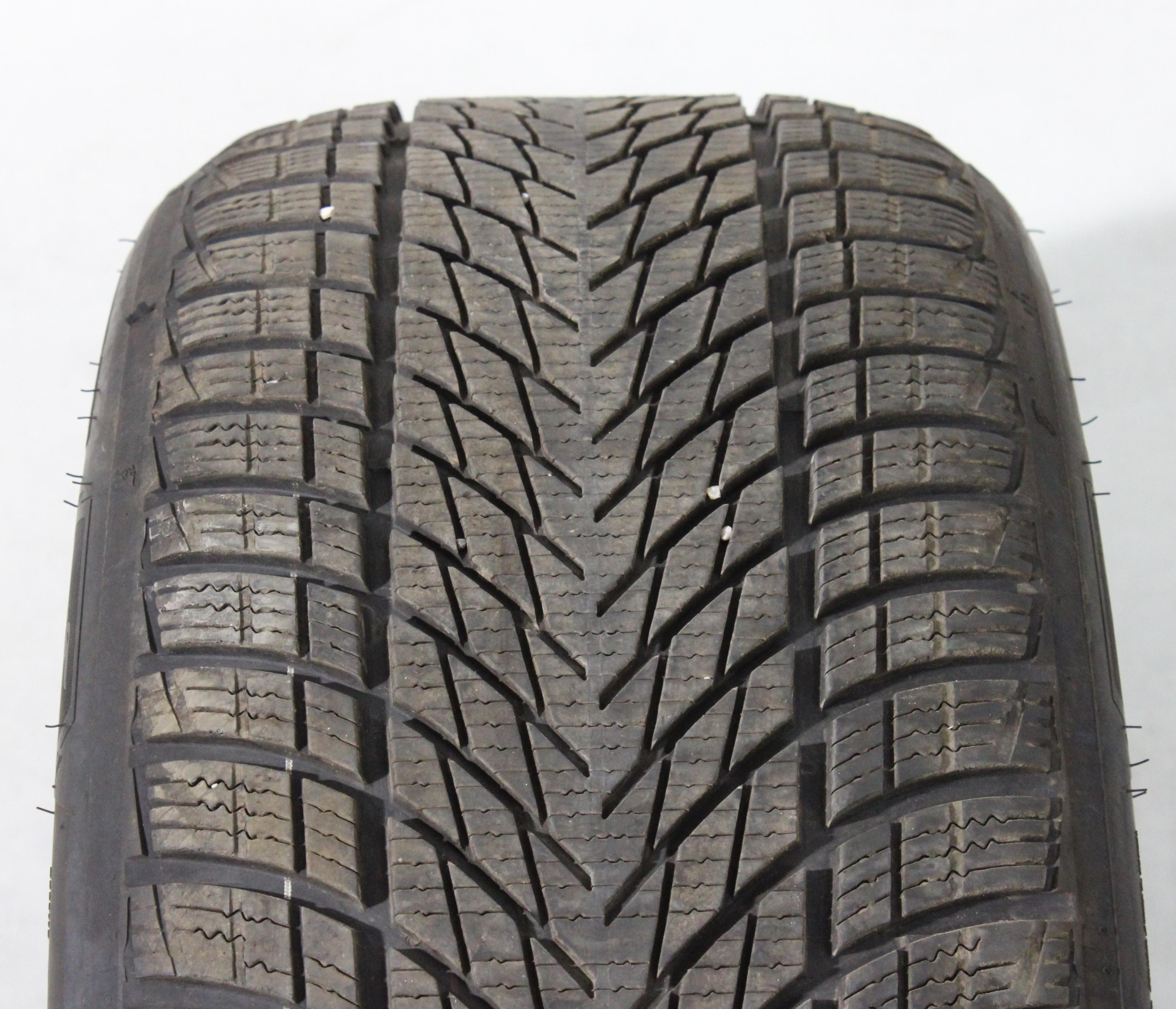 1 x 245/40R19 98H Winterreifen Goodyear Ultra Grip Performance 3 R0 6-6,5mm 2024 XL
