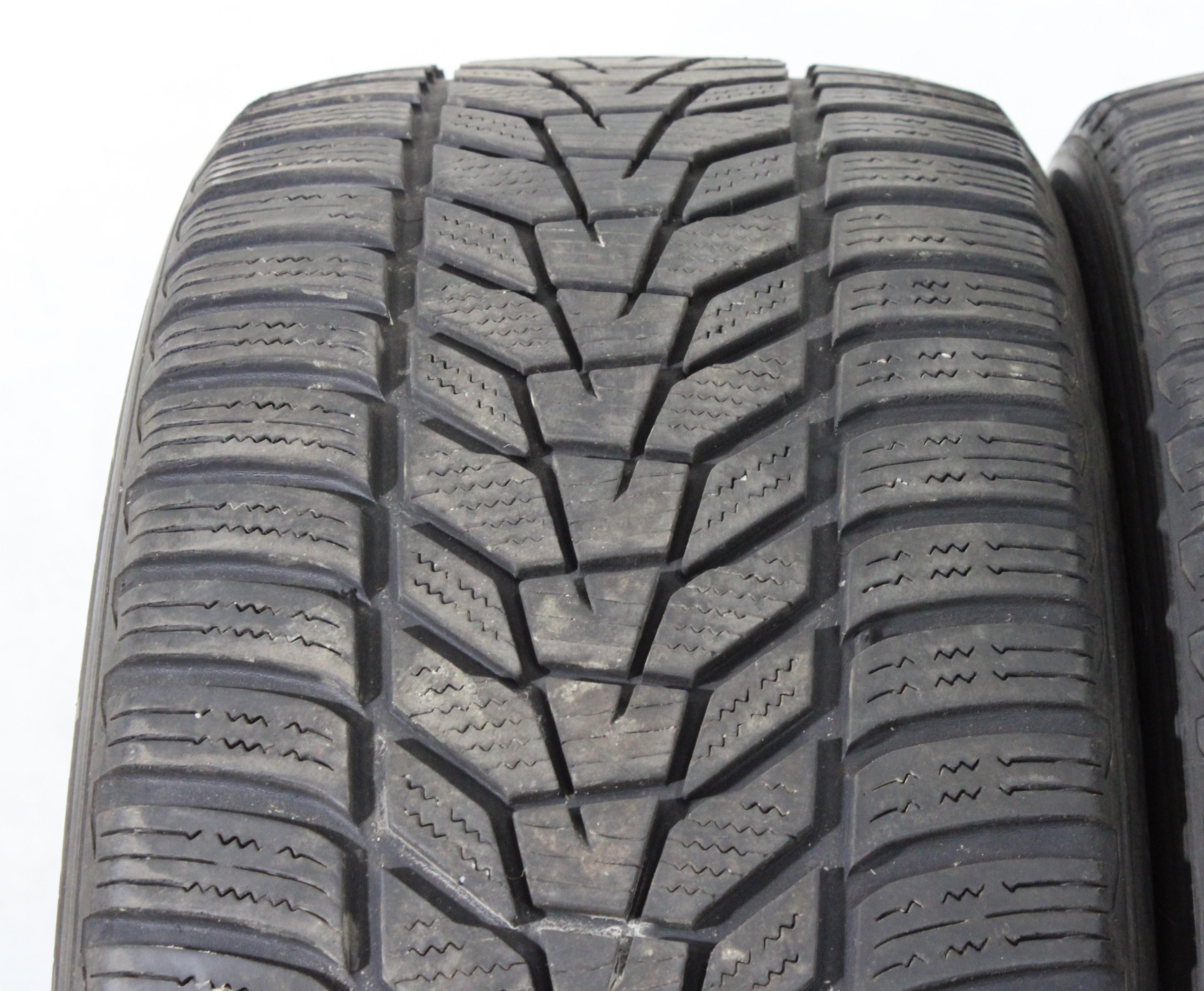 2 x 235/45R20 100V Winterreifen Hankook Winter I*Cept Evo 3 X 4-4,5mm 2022/2023