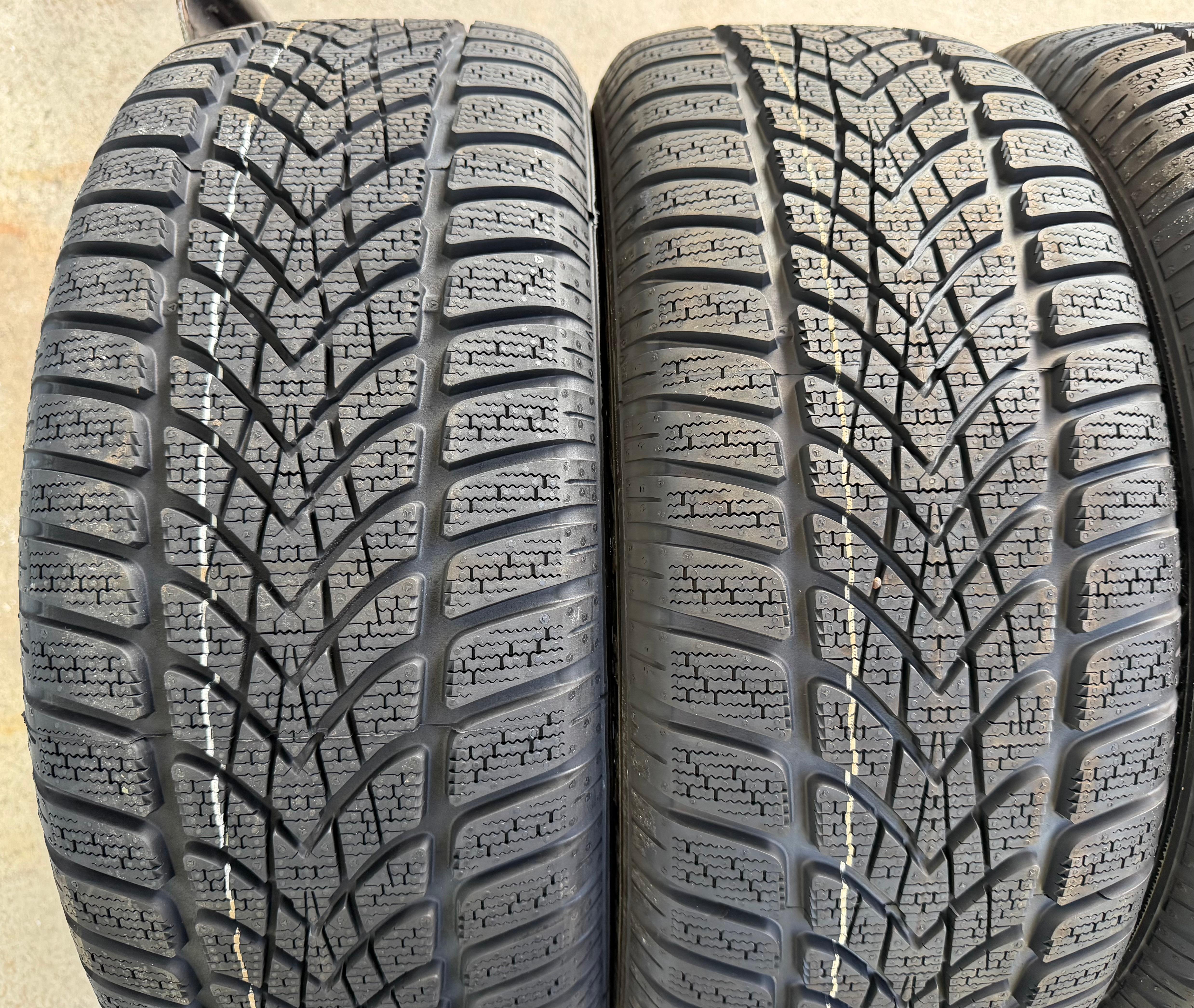 4 Original 17" Alu Winterräder Audi A4 B9 8W 8W0601025P 225/50R17 98H Dunlop