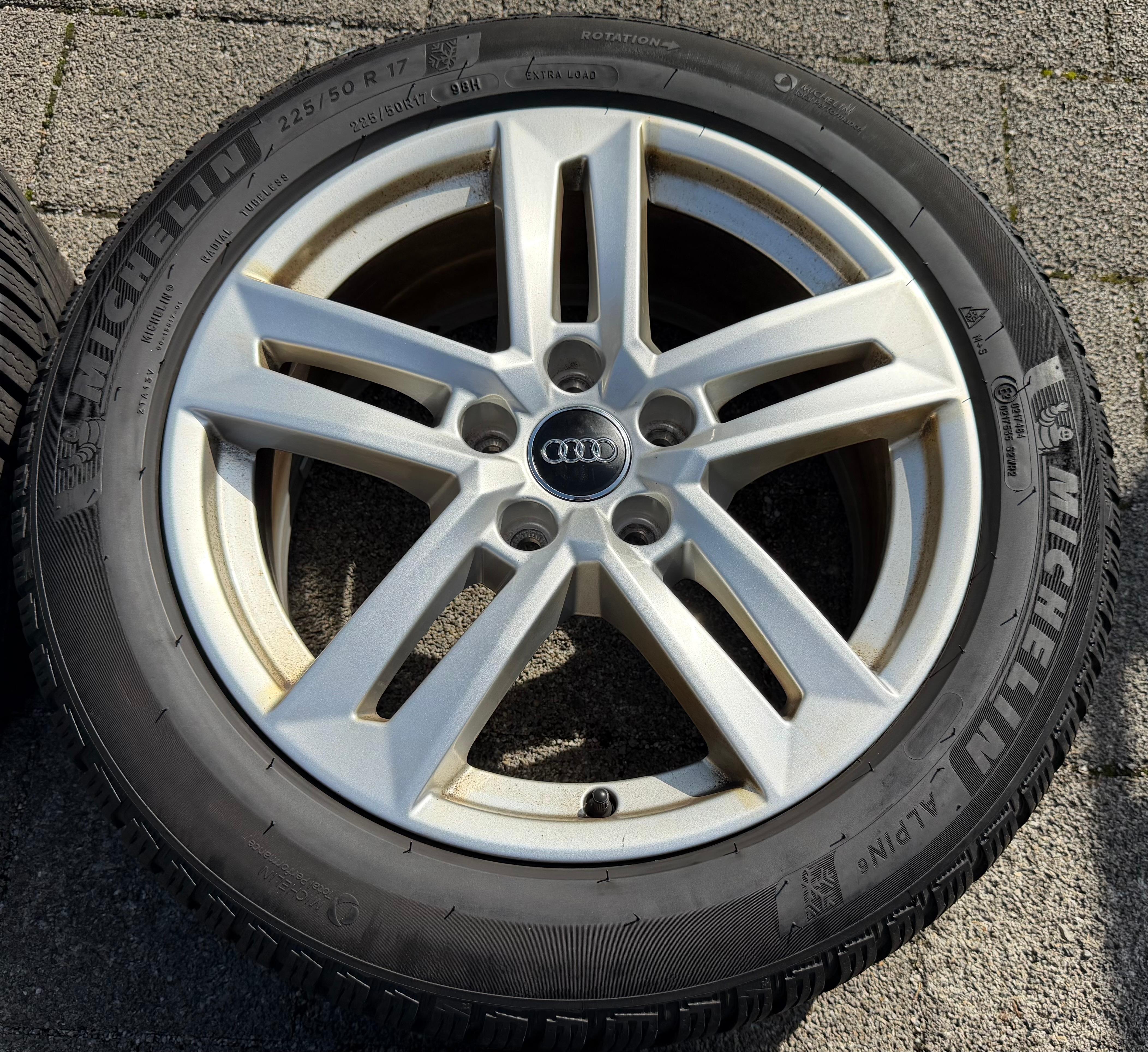 4 Original 17" Alu Winterräder Audi A4 B9 8W 8W0601025P 225/50R17 98H Michelin 2023