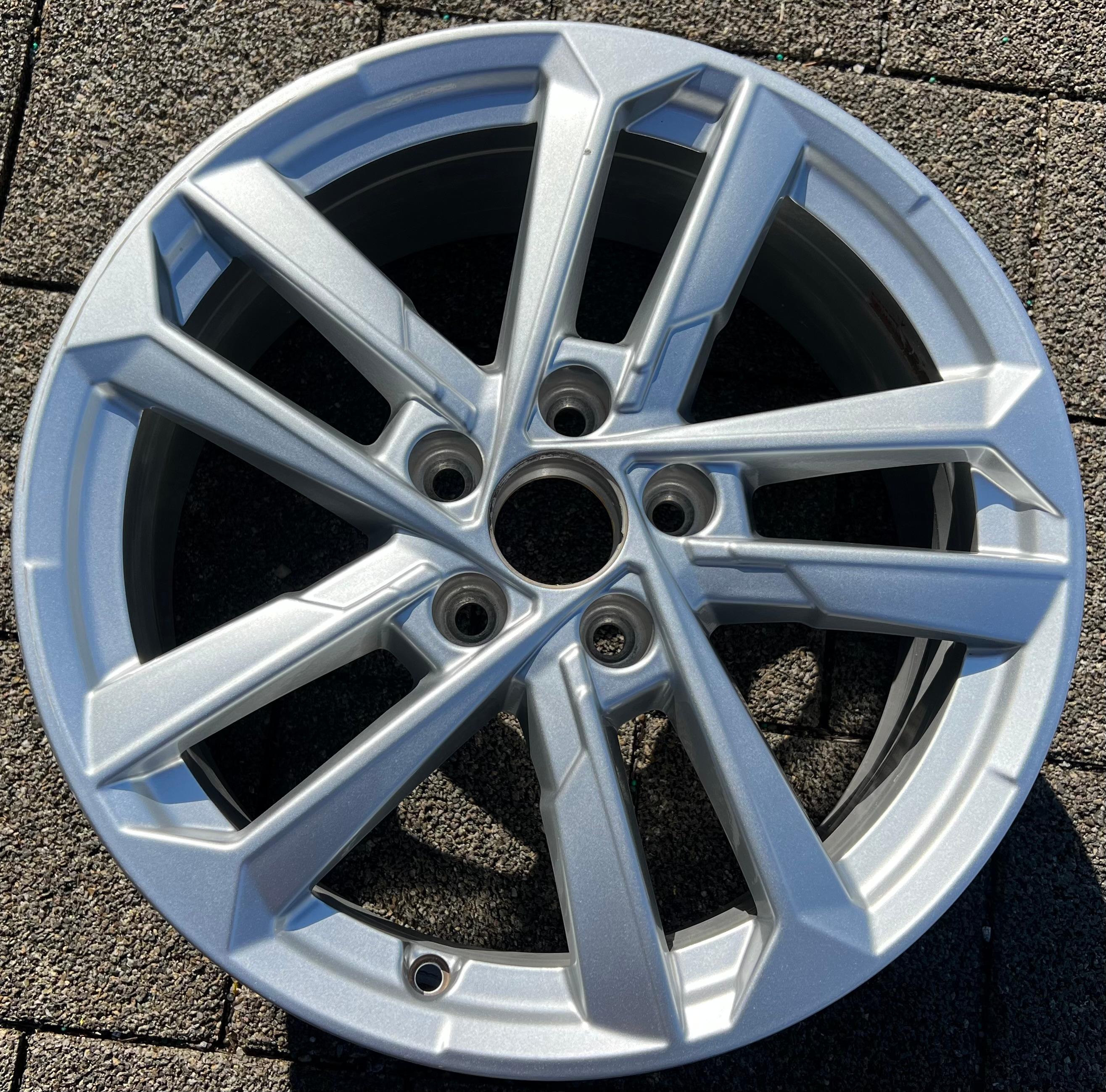 1 X ORIGINAL 17" ALUFELGE FELGE AUDI A3 8Y 8Y0601025L 6,5x17 ET43 FREIHAUS