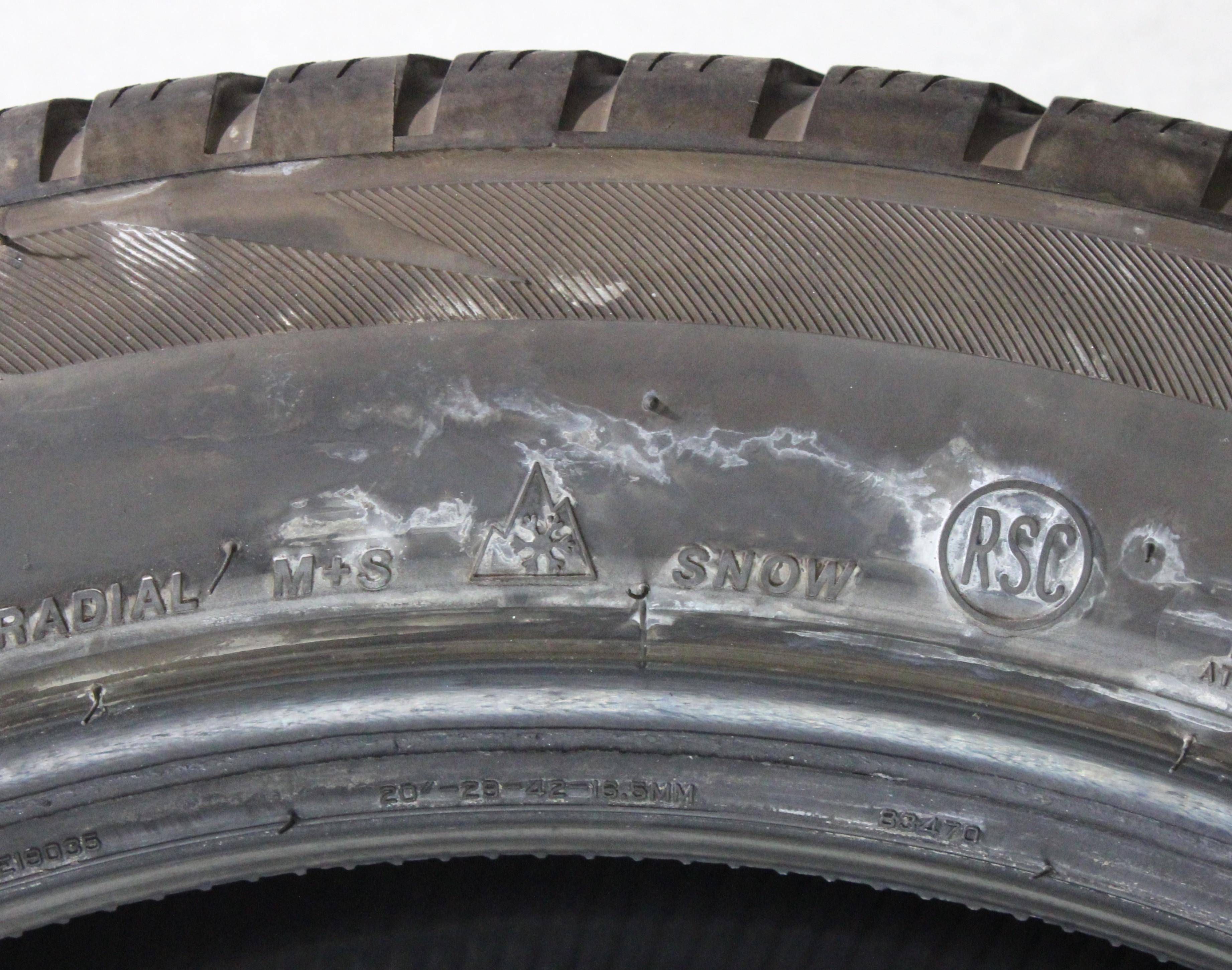 4 x 275/45R20 110V Winterreifen Bridgestone Blizzak LM001 * Runflat 5-5,5mm 2021