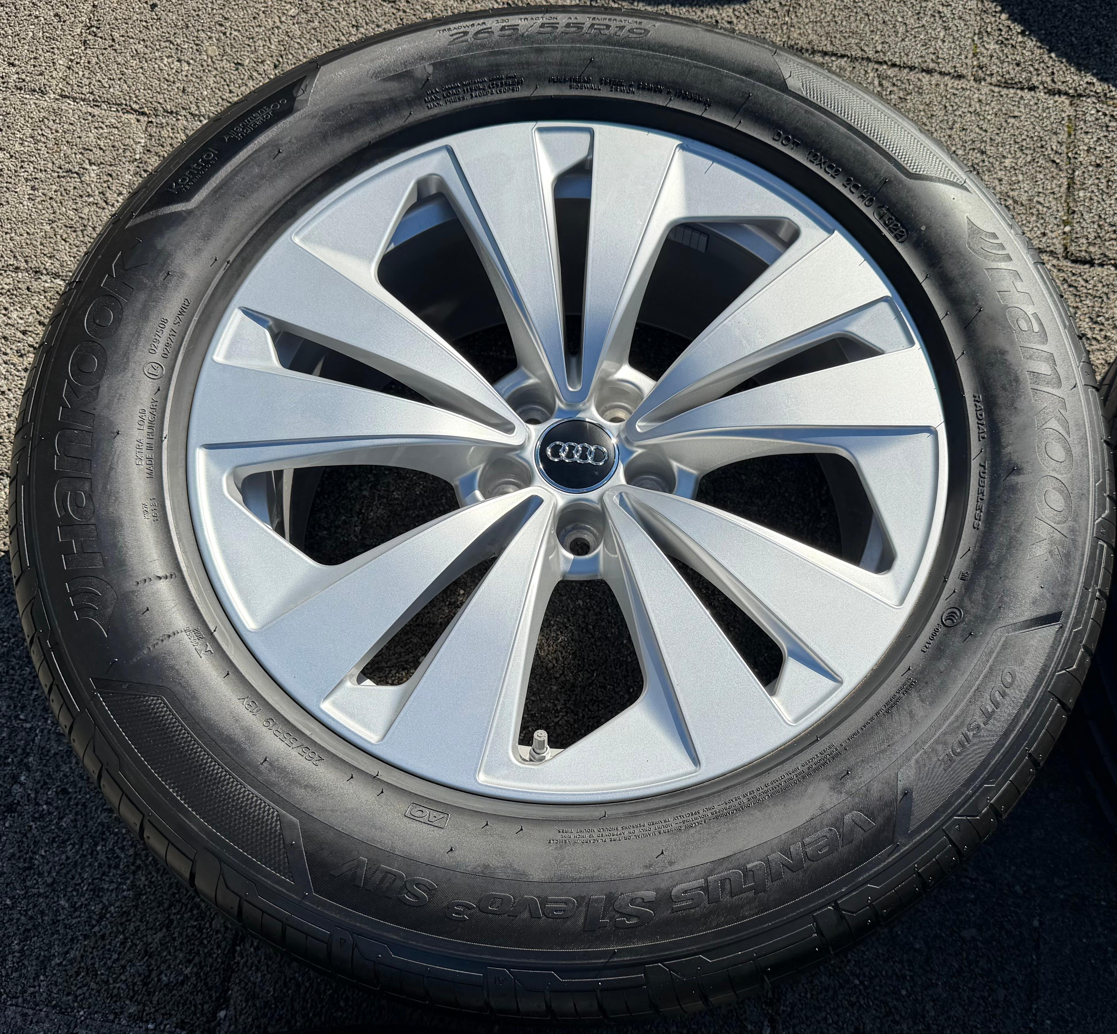4 ruote estive in lega originali da 19" Audi Q8 4M 265/55R19 113H 4M8601025 Hankook