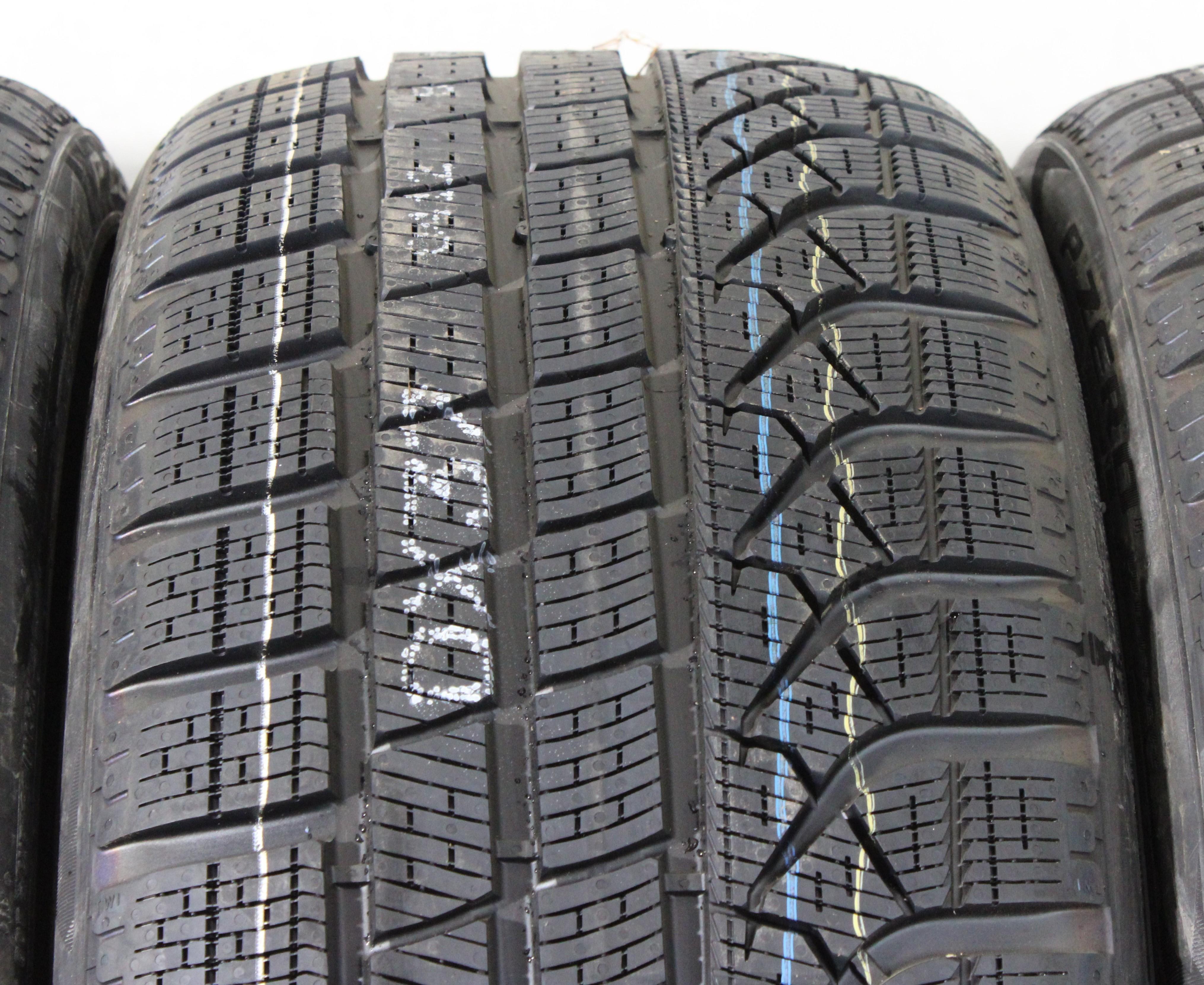 4 x 245/35R19 93V Winterreifen Pirelli Pzero Winter AO Volles Profil 2022