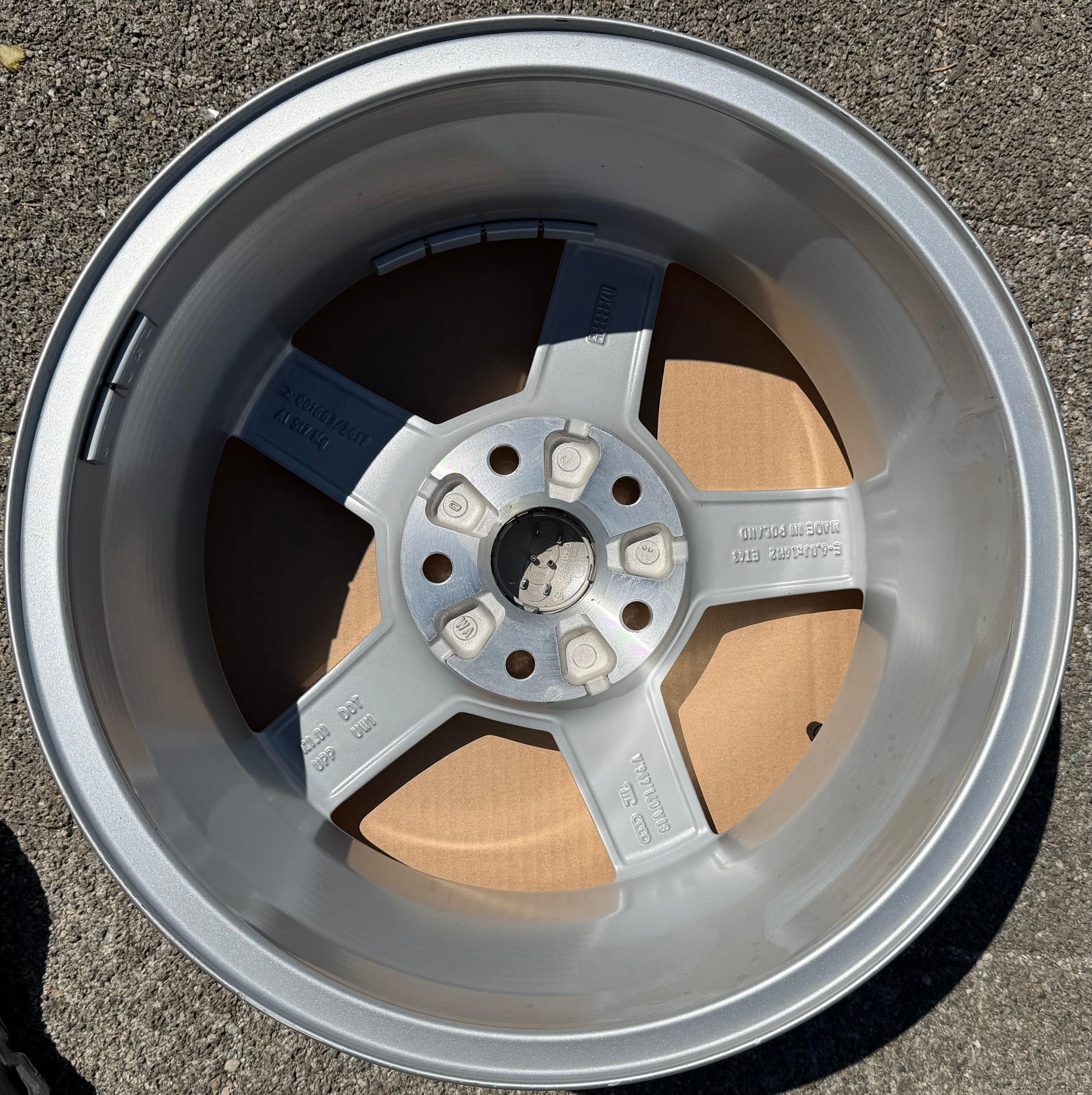 1 x originele 16" aluminium velg voor Audi Q2 81A071496A 6x16 ET43 5x112