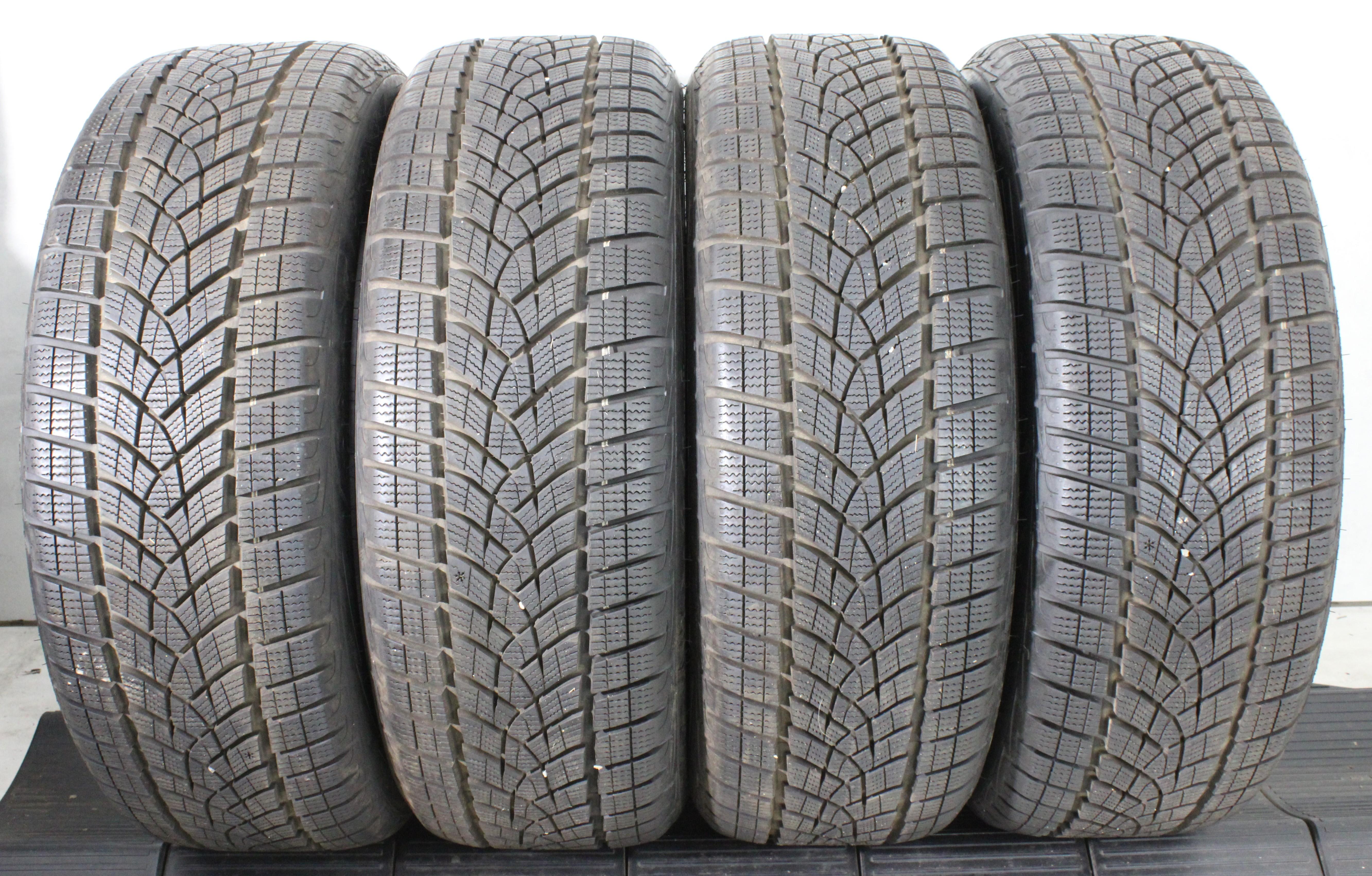 4 x 215/55R18 95T Winterreifen Goodyear Ultra Grip Performance GEN-1 7,5-8mm 2020