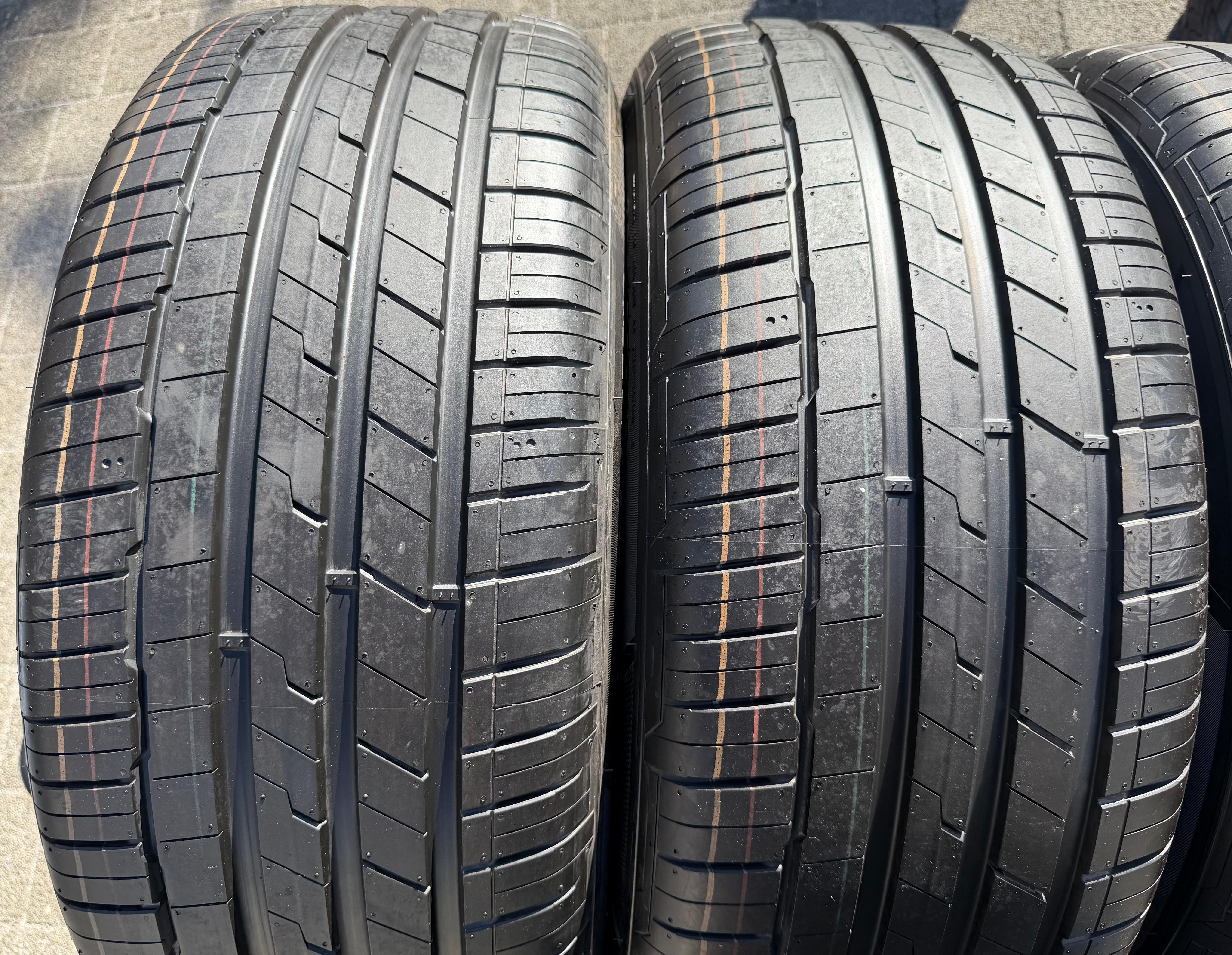 4 ruote estive in lega originali da 19" Audi Q8 4M 265/55R19 113H 4M8601025 Hankook